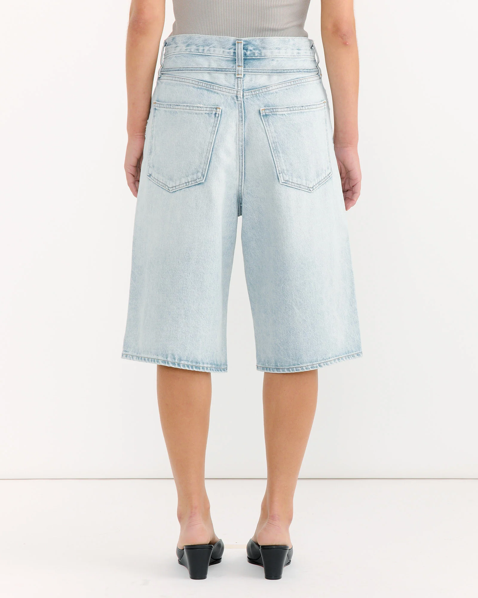 Emmi Short in Replica - Image 3
