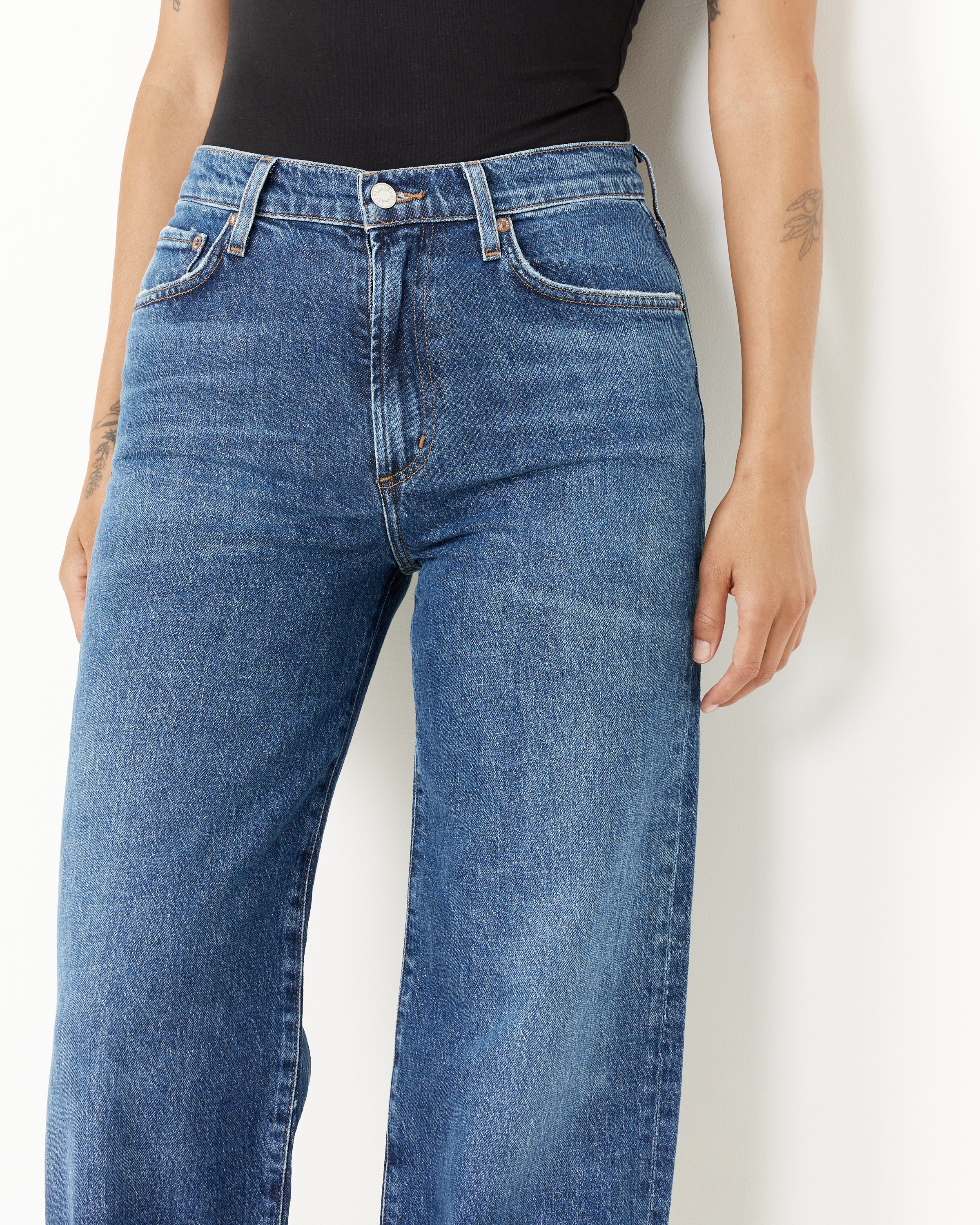 Harper Jeans - Image 2