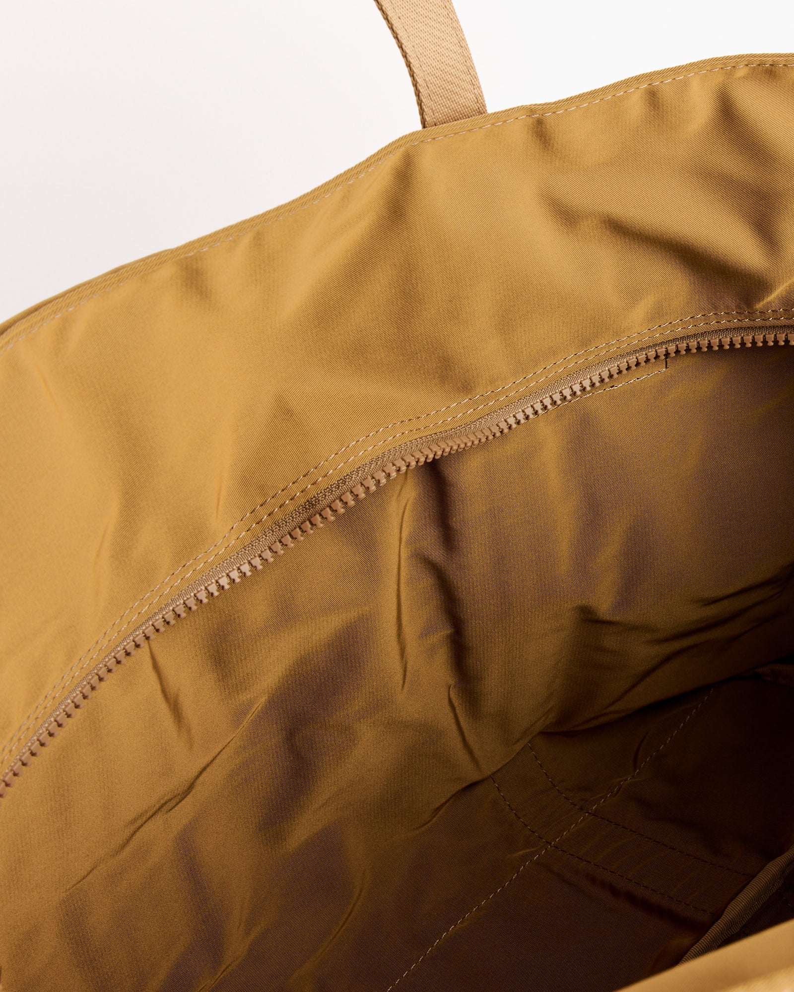 Gabardine Tote in Beige - Image 7