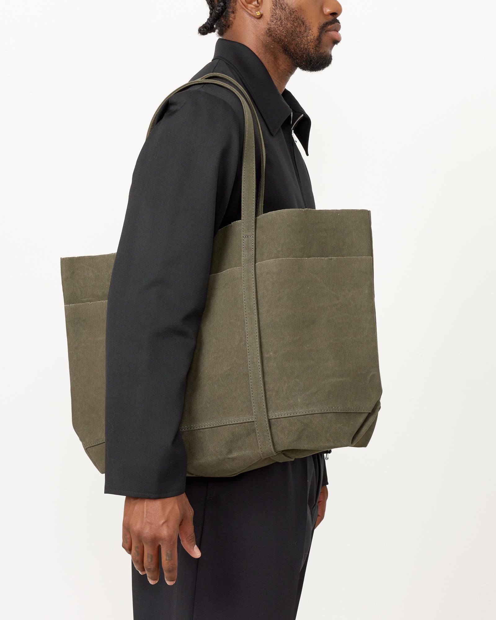 Washed Canvas 6 Pockets Tote in Olive - Image 2