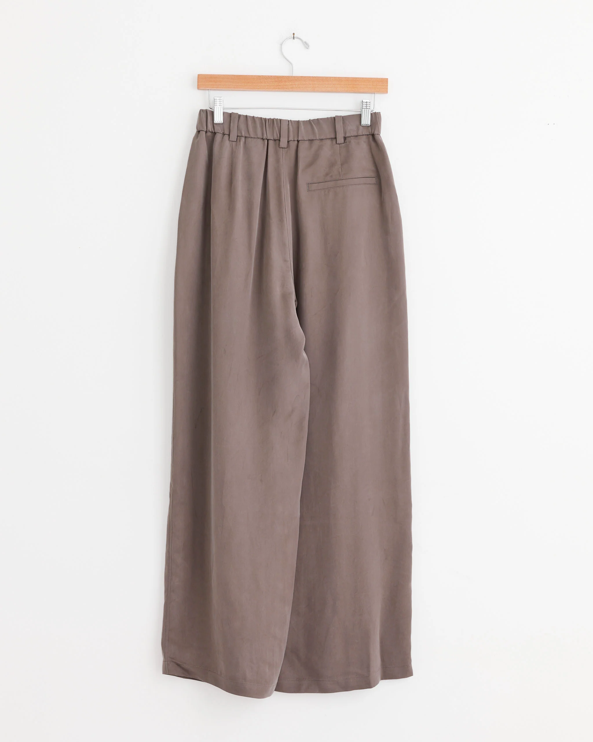Two Tuck Wide Pant in Grey - Image 3