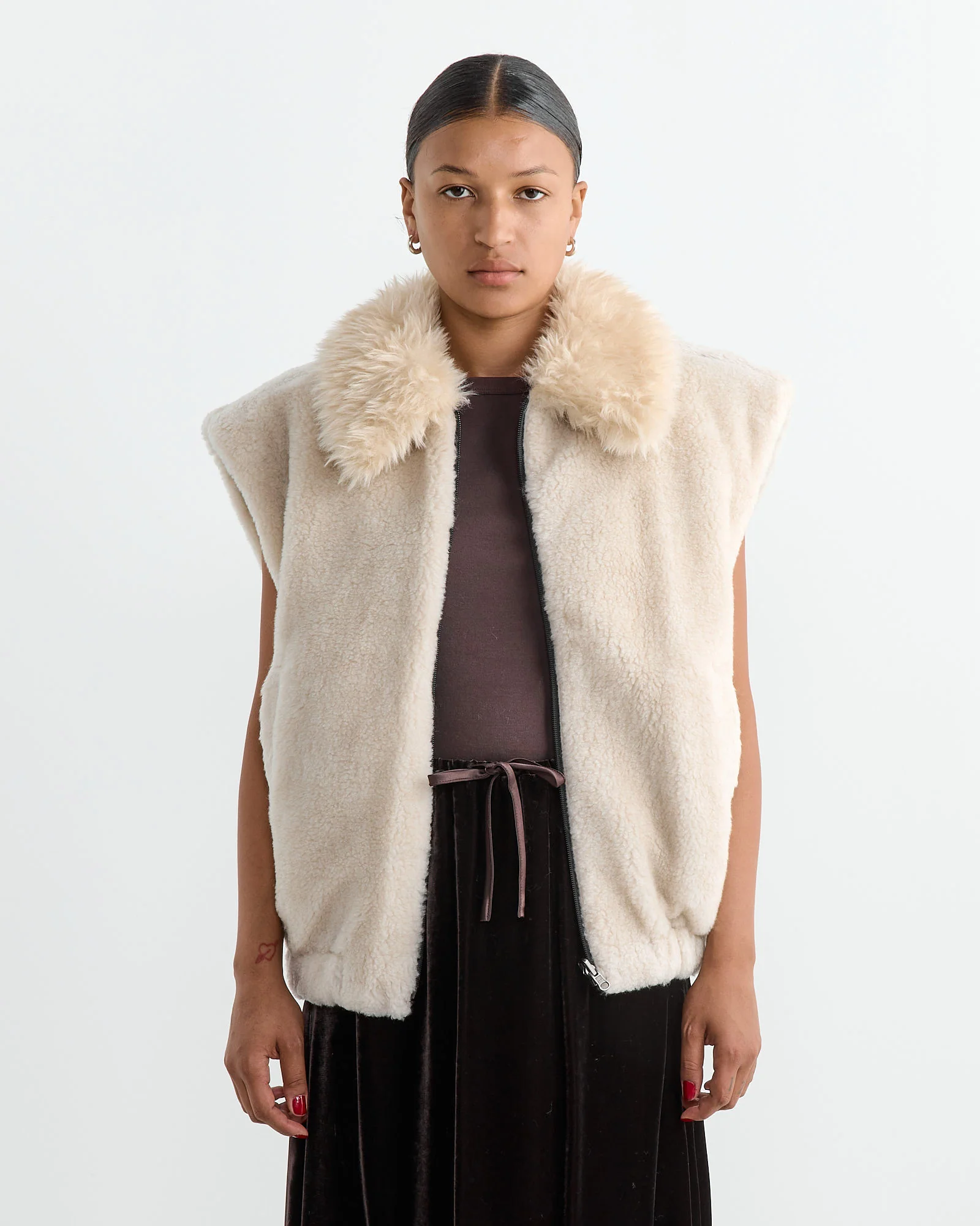 Detachable Faux-Shearling Jumper in Ivory - Image 2