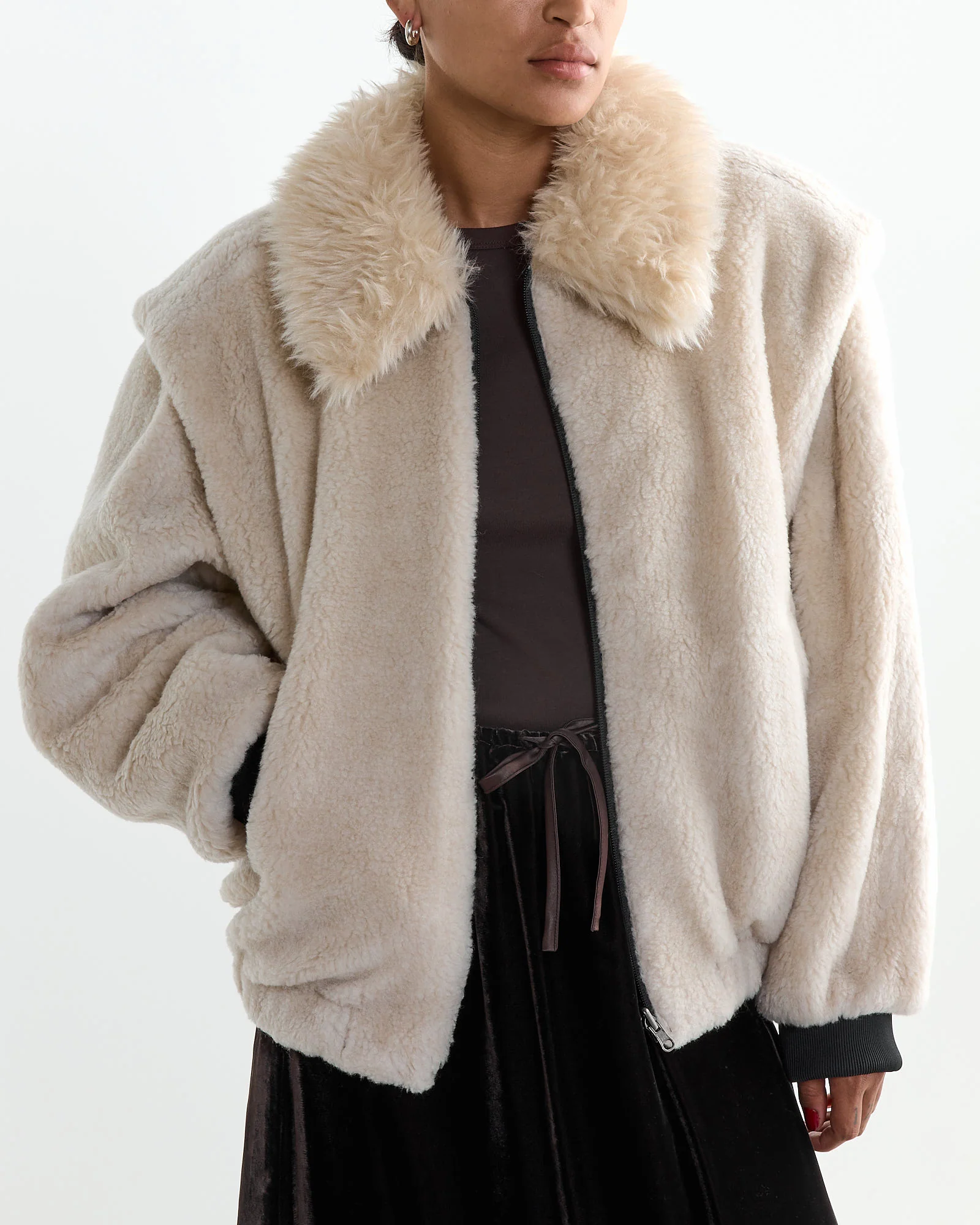 Detachable Faux-Shearling Jumper in Ivory - Image 5