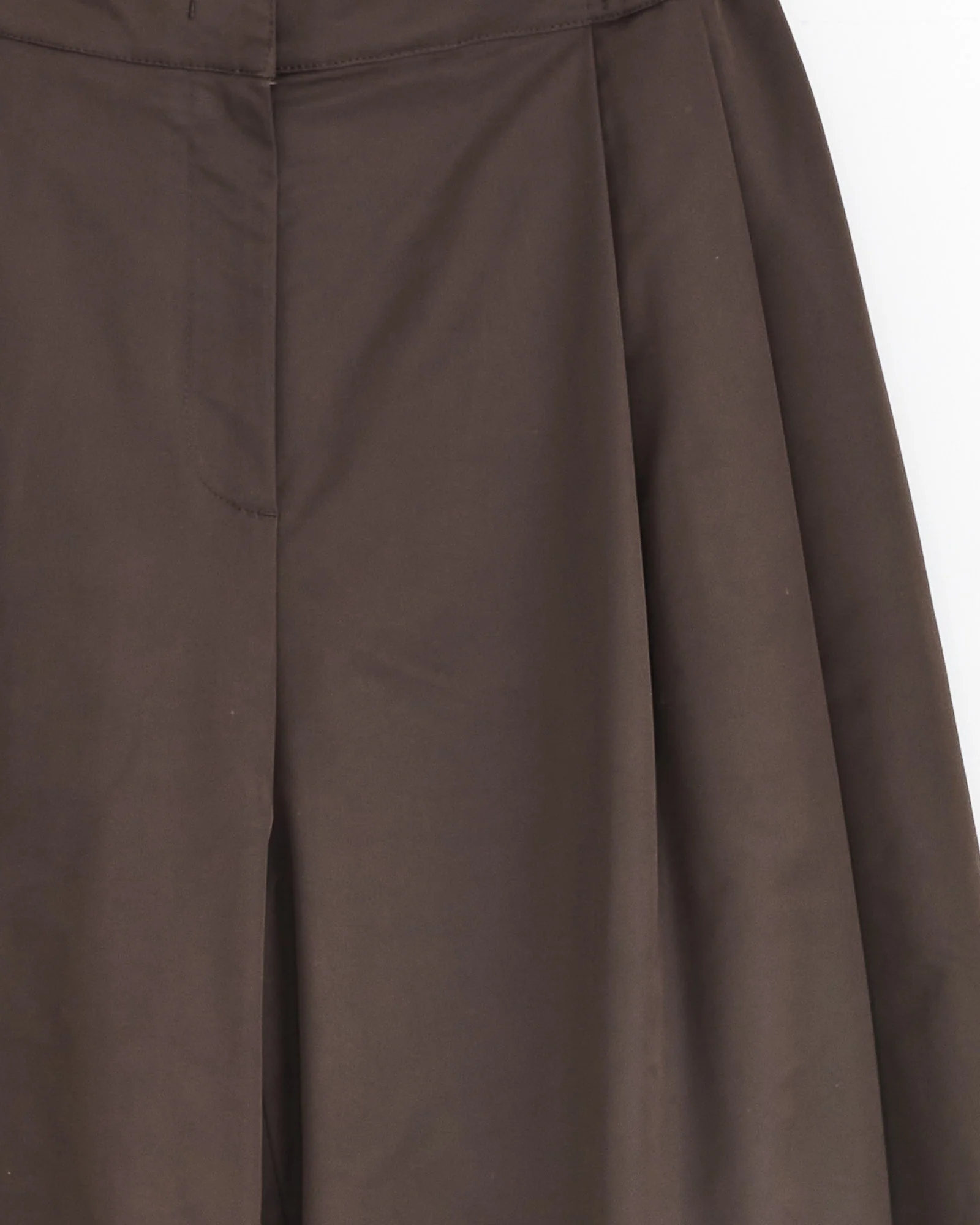Two Tuck Balloon Pant in Dark Brown - Image 2