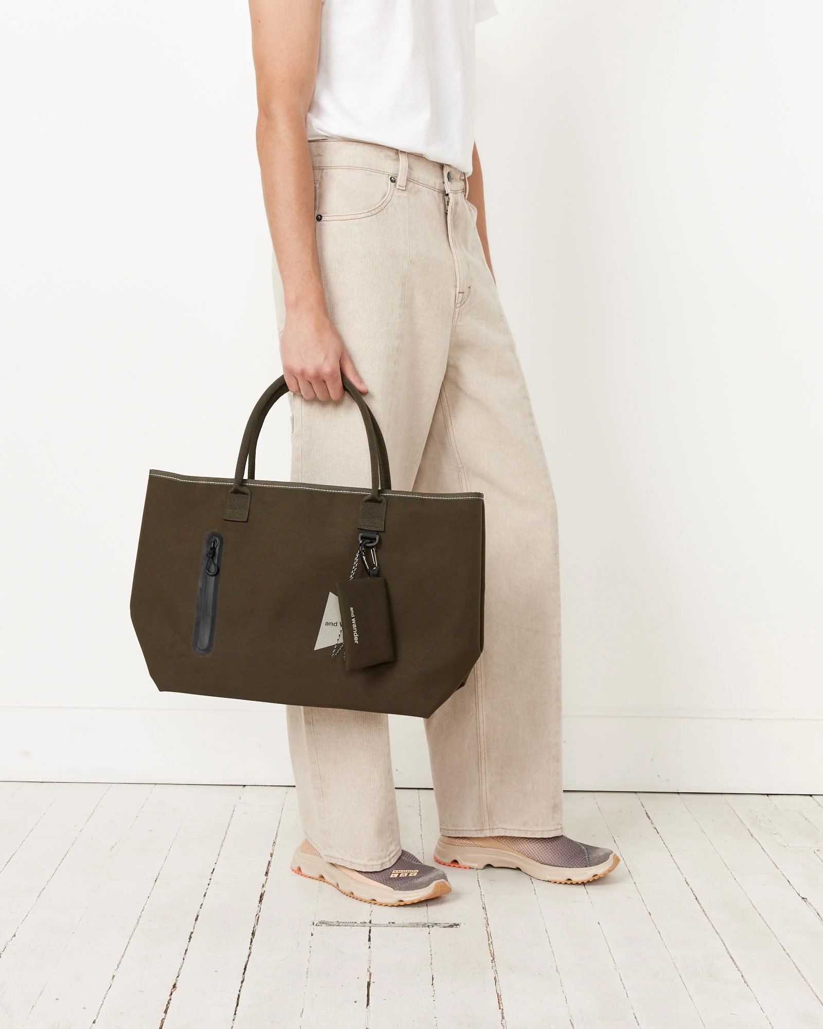 PE/CO Totebag in Dark Khaki - Image 2