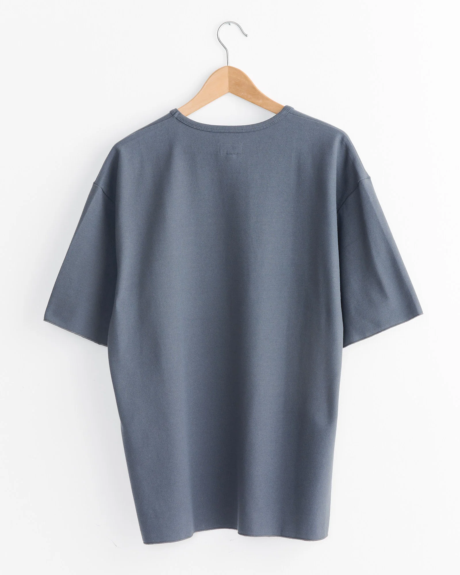 Pontus T-Shirt in Charcoal - Image 3