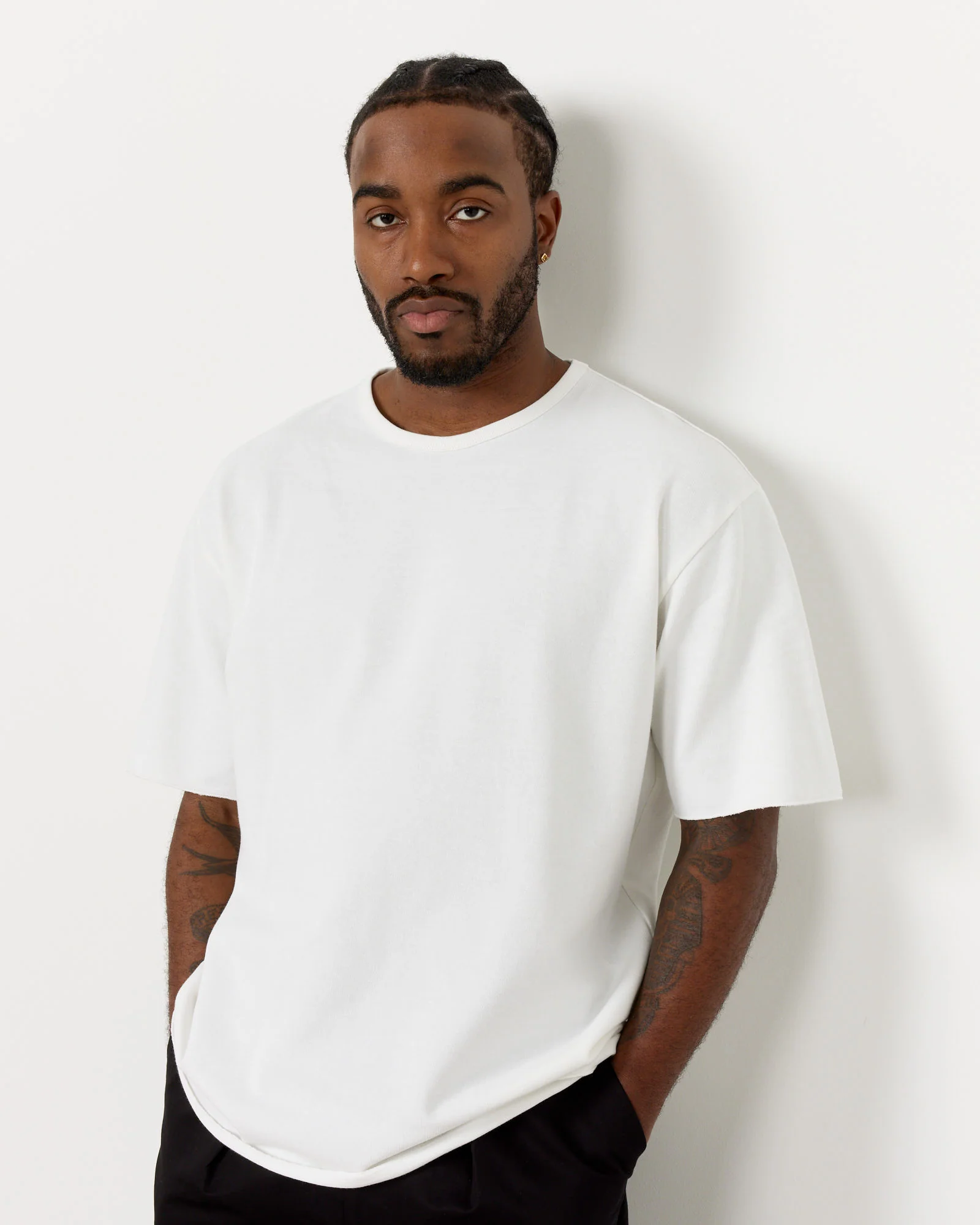 Pontus T-Shirt in White - Image 2