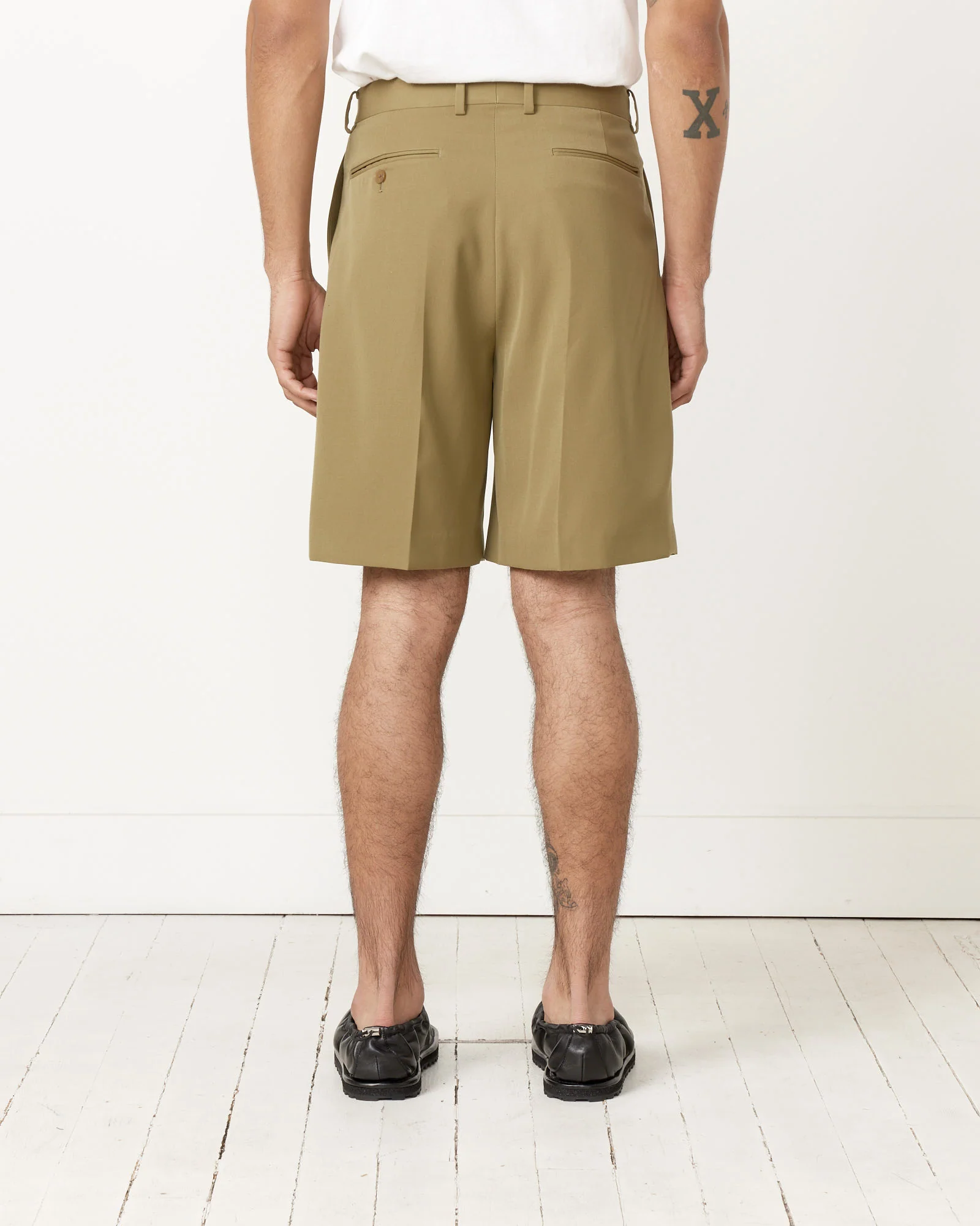 Light Wool Gardine Short in Khaki - Image 4
