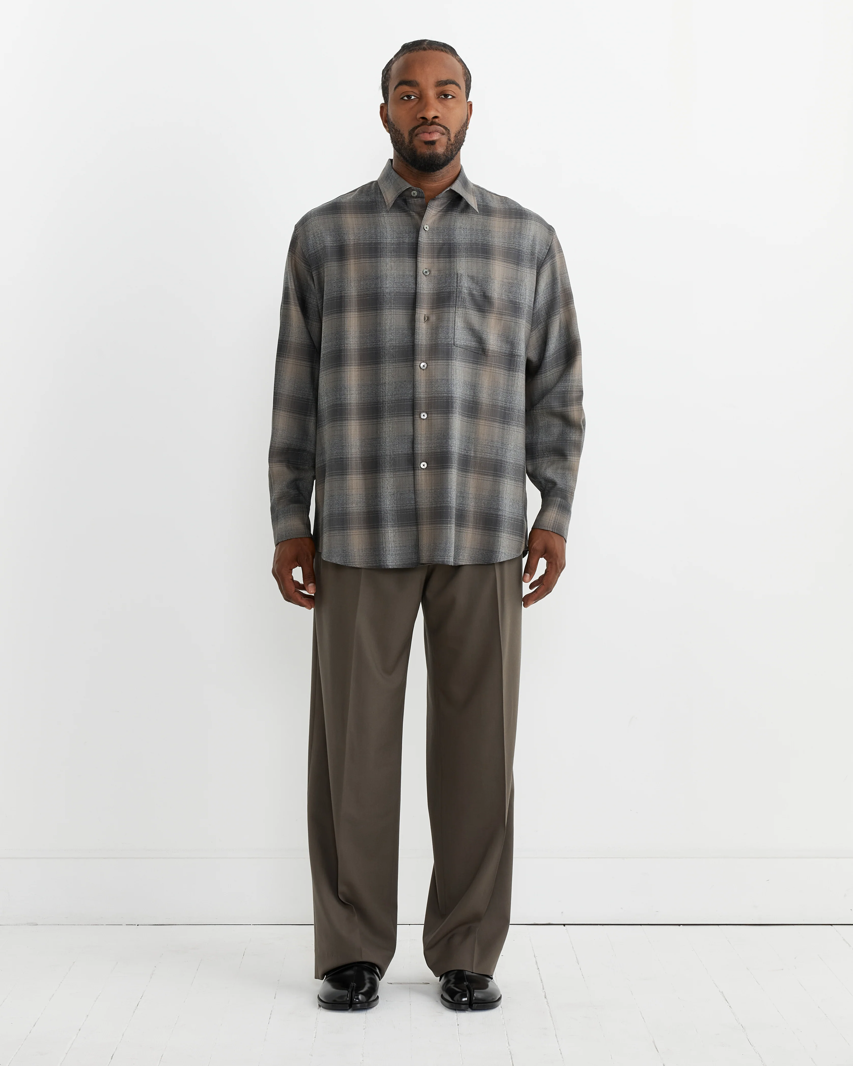 Tropical Wool Trouser in Dark Khaki - Image 2