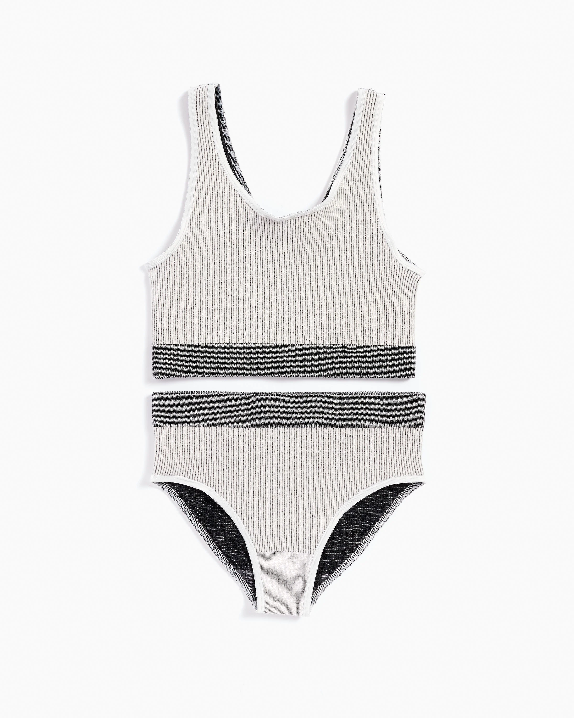 Fine Seamless Scoop Top - Image 3