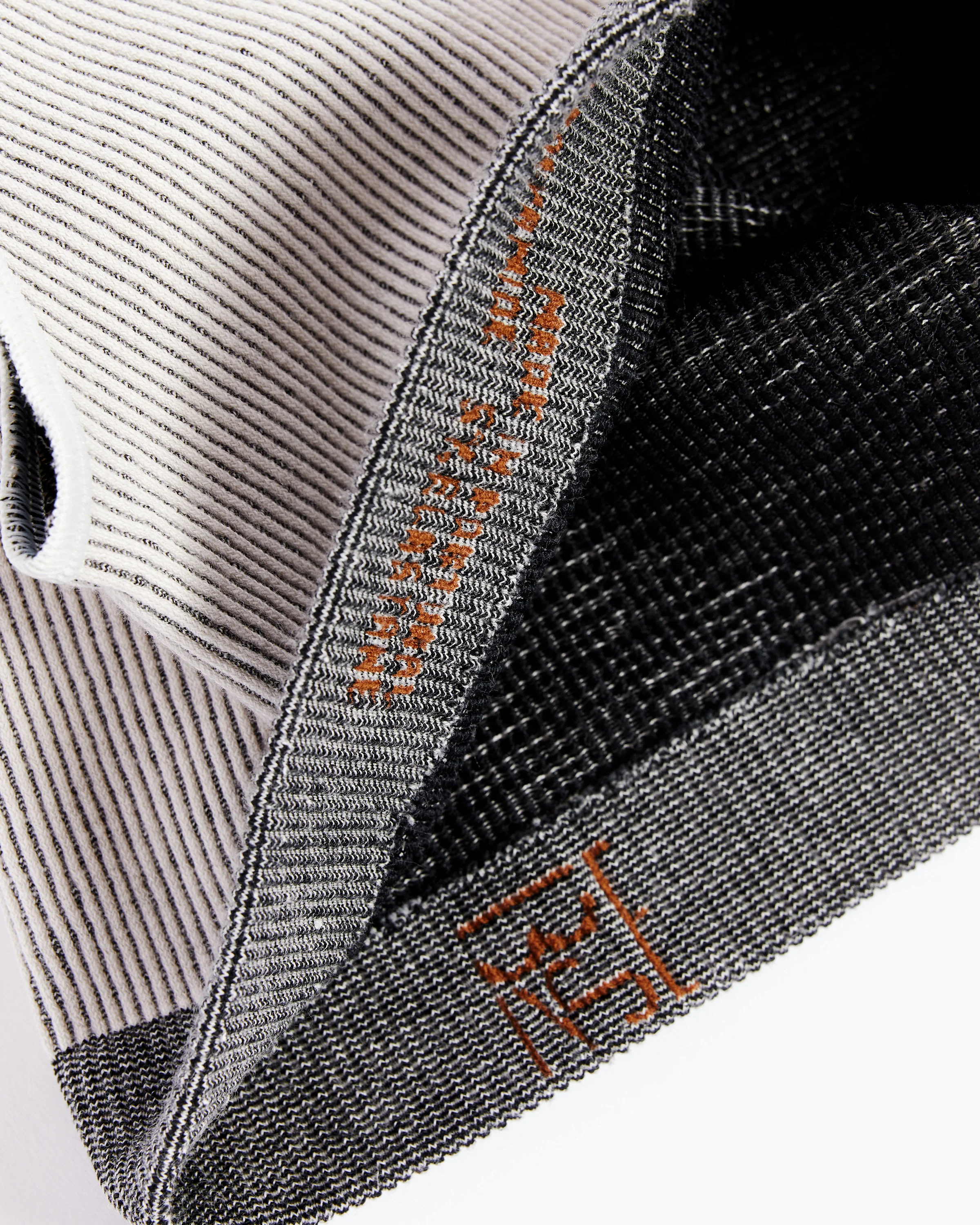 Fine Seamless Scoop Top - Image 4