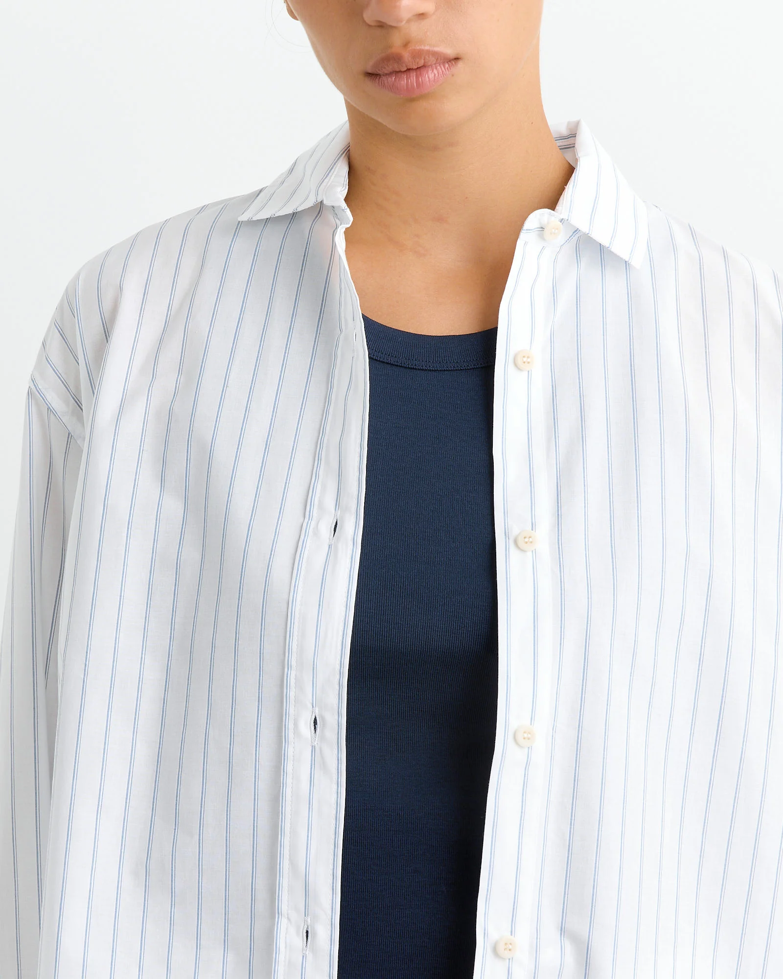 Ole Shirt in White Blue Stripe - Image 3