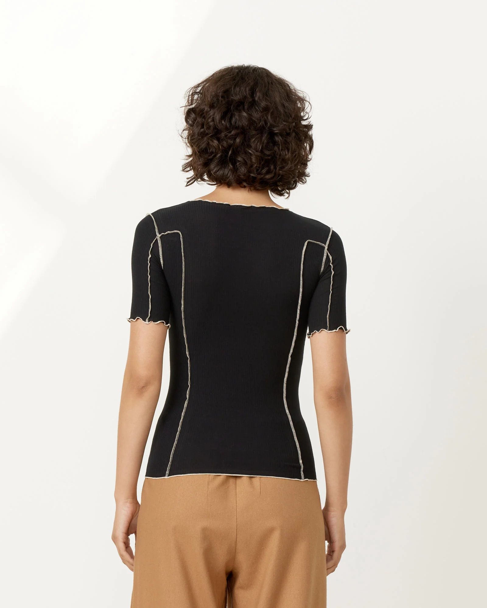 Omato 3/4 Tee in Black - Image 4