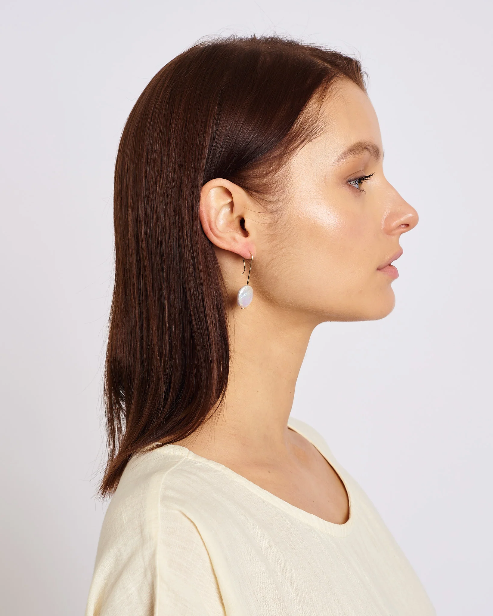 Baroque Earrings in Pearl - Image 5