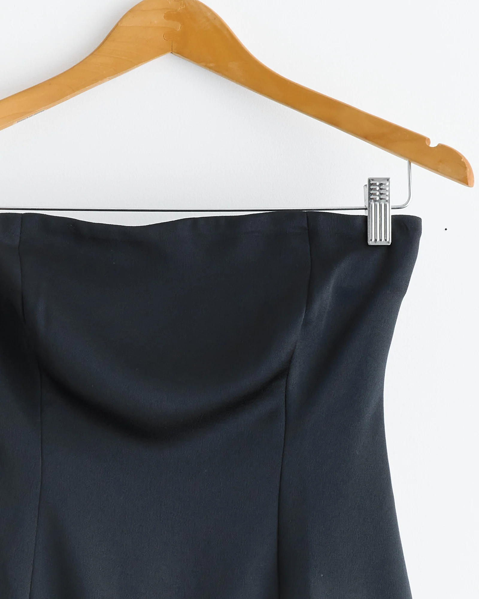 Maro Dress in Black - Image 2