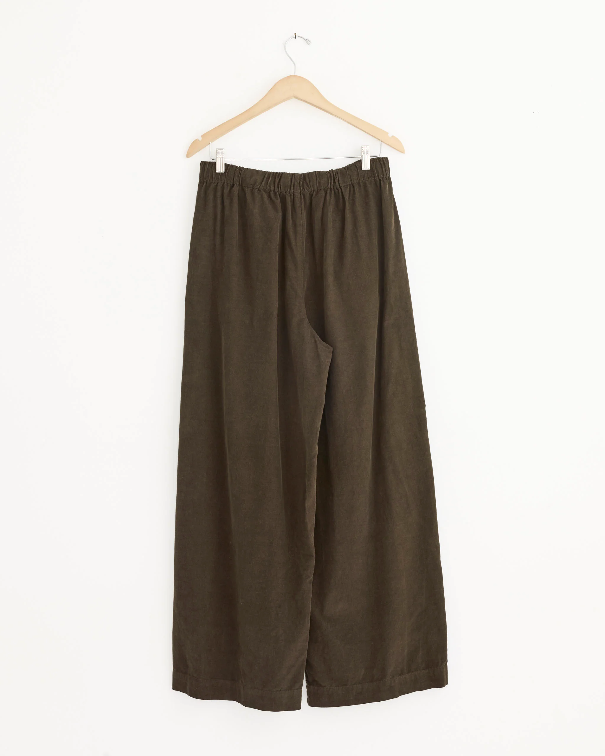 Wide Pleated Pant in Dark Forest - Image 3