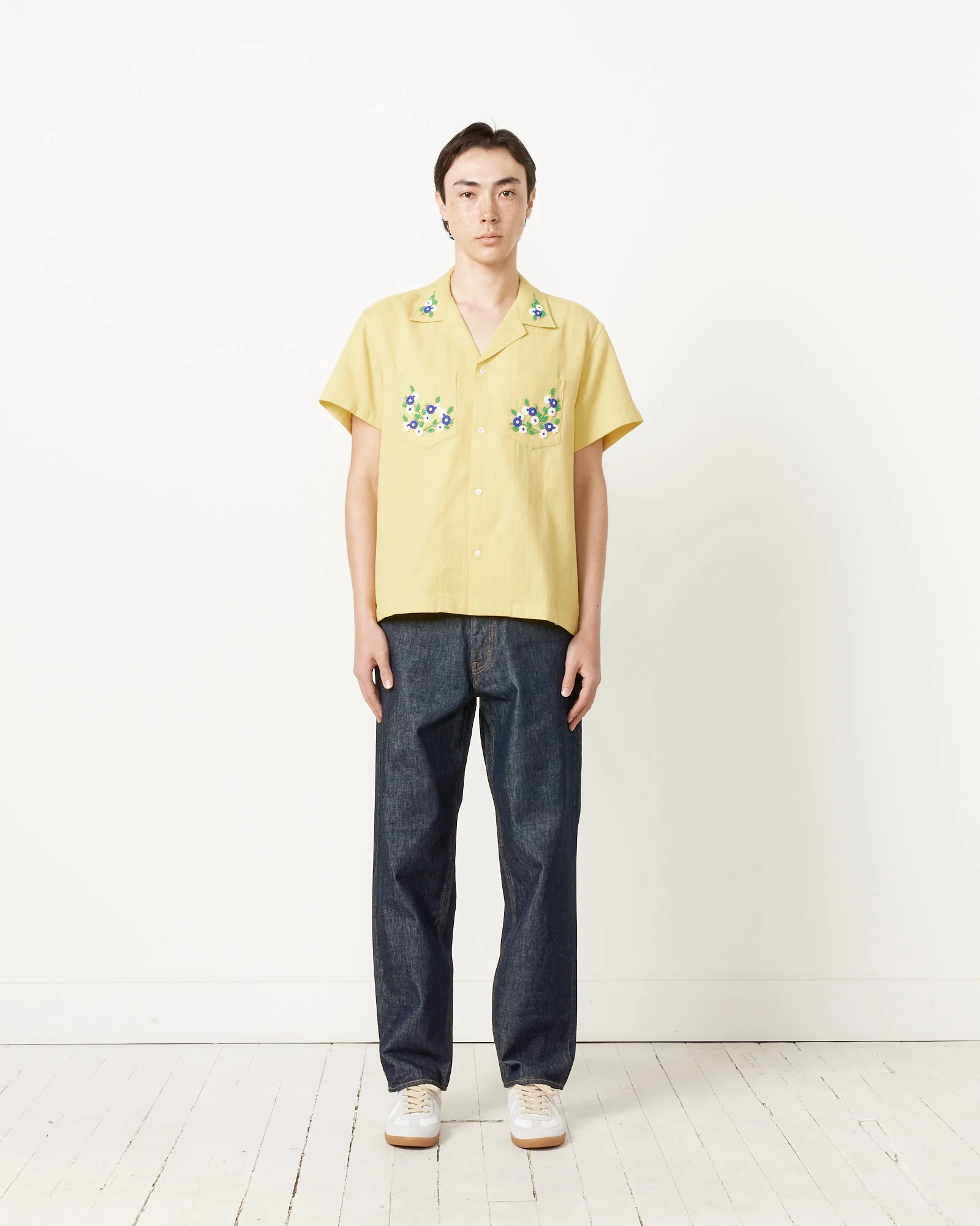 Beaded Chicory Short Sleeve Shirt in Yellow - Image 2