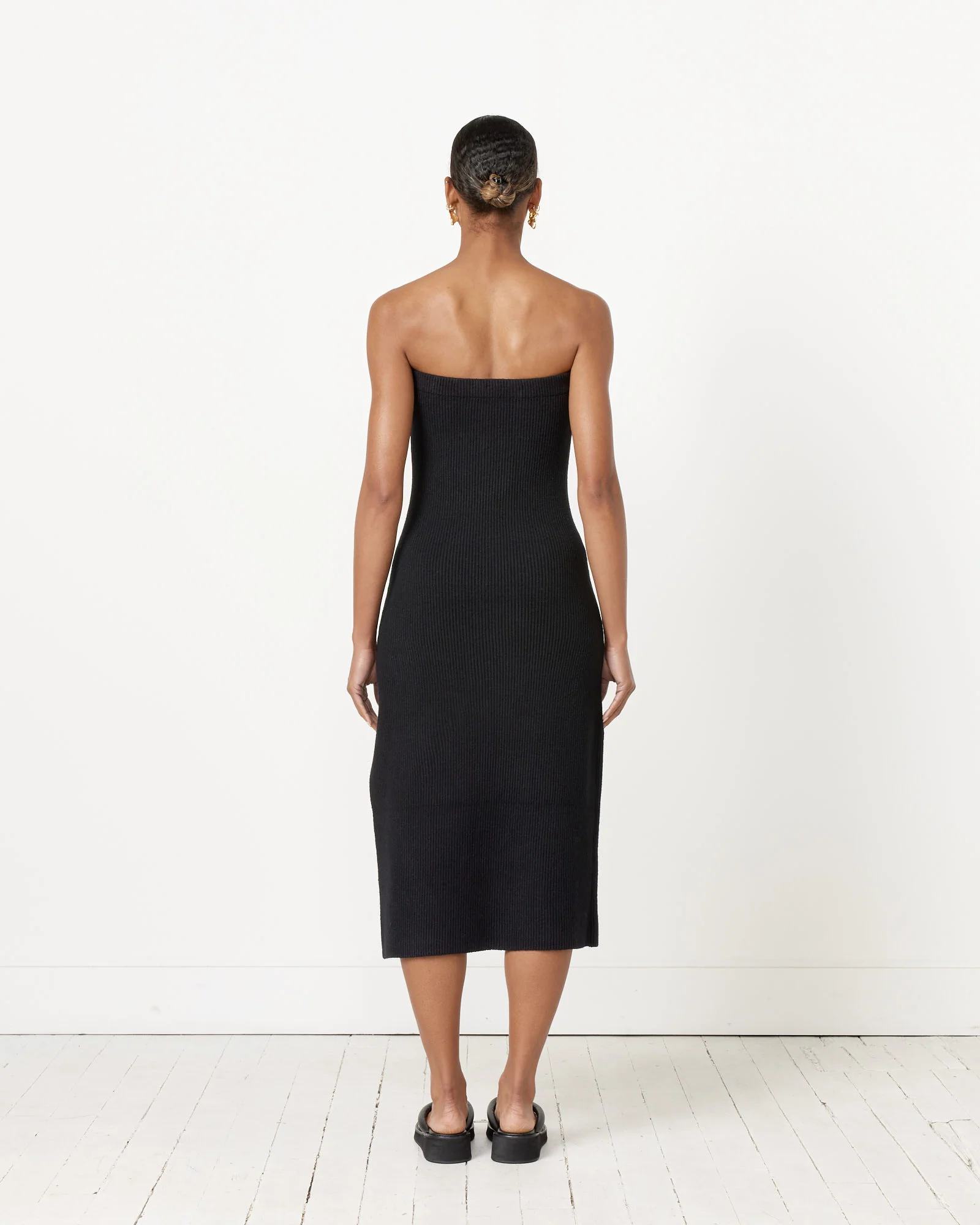 Akari Dress in Black - Image 3