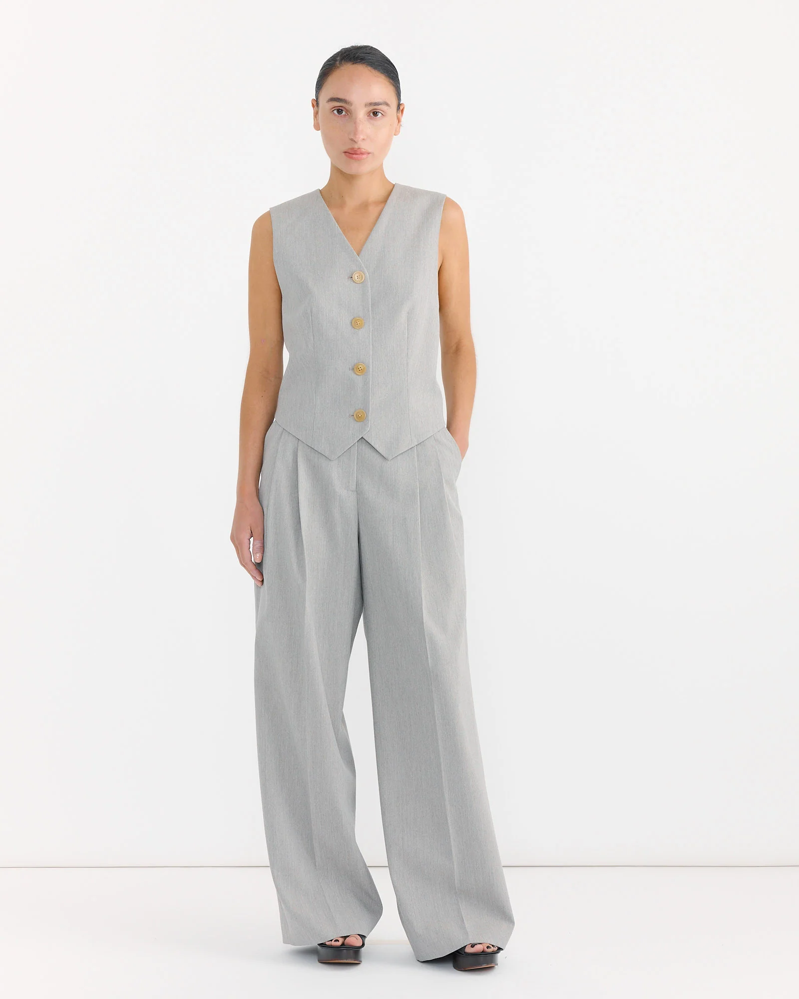 Occa Vest in Grey Brown Melange - Image 2