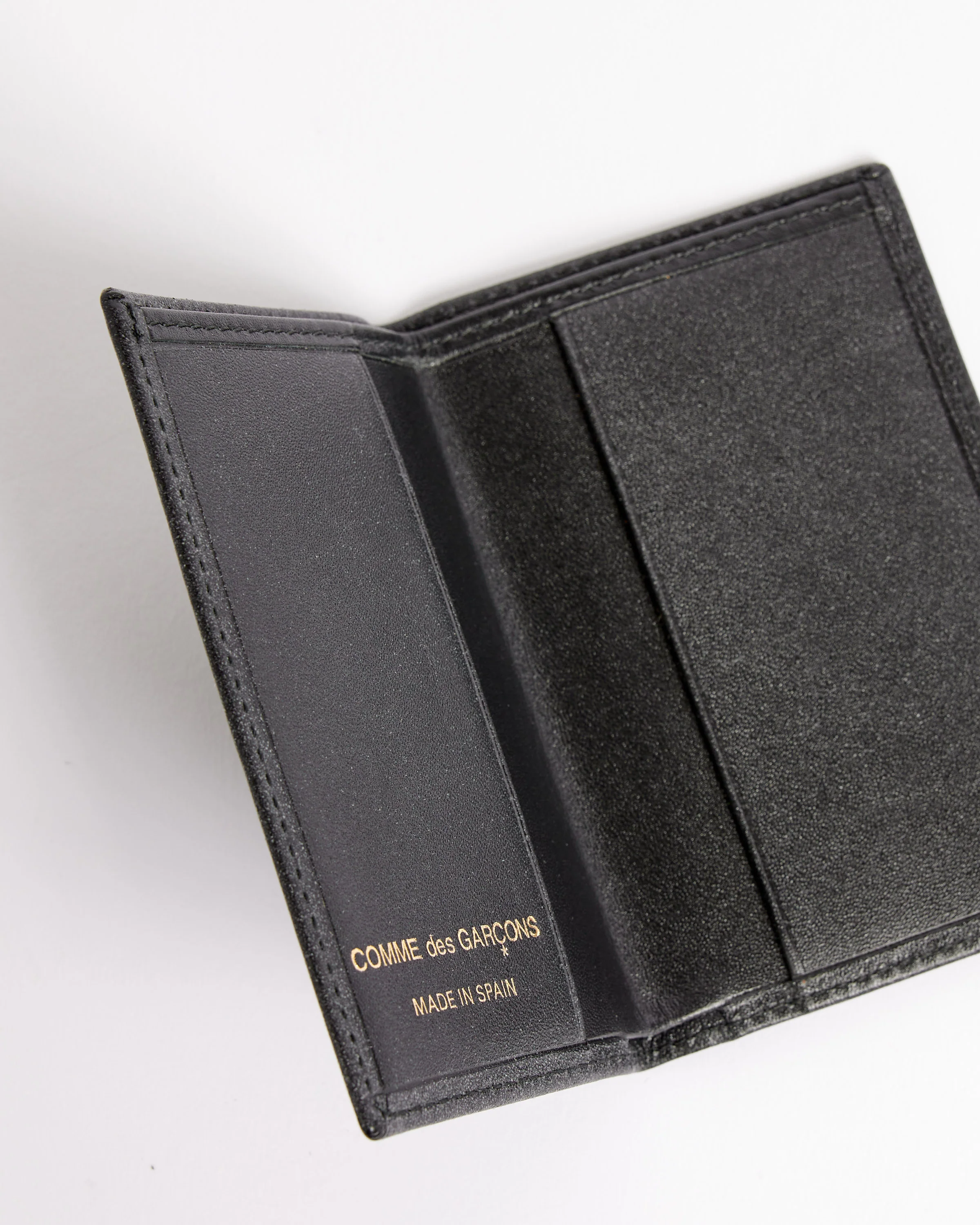 Classic Cardholder in Black - Image 2
