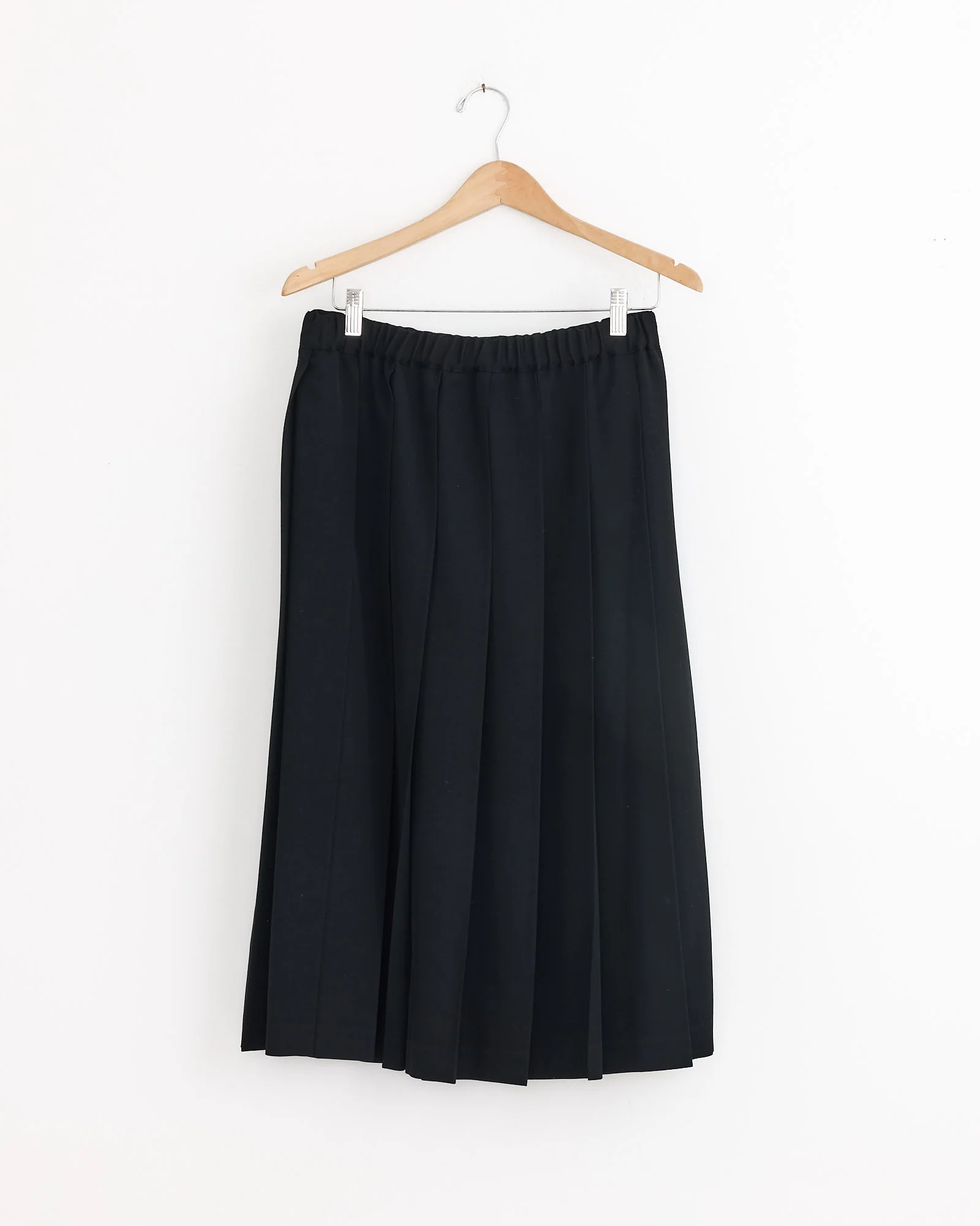 Pleated Skirt in Black