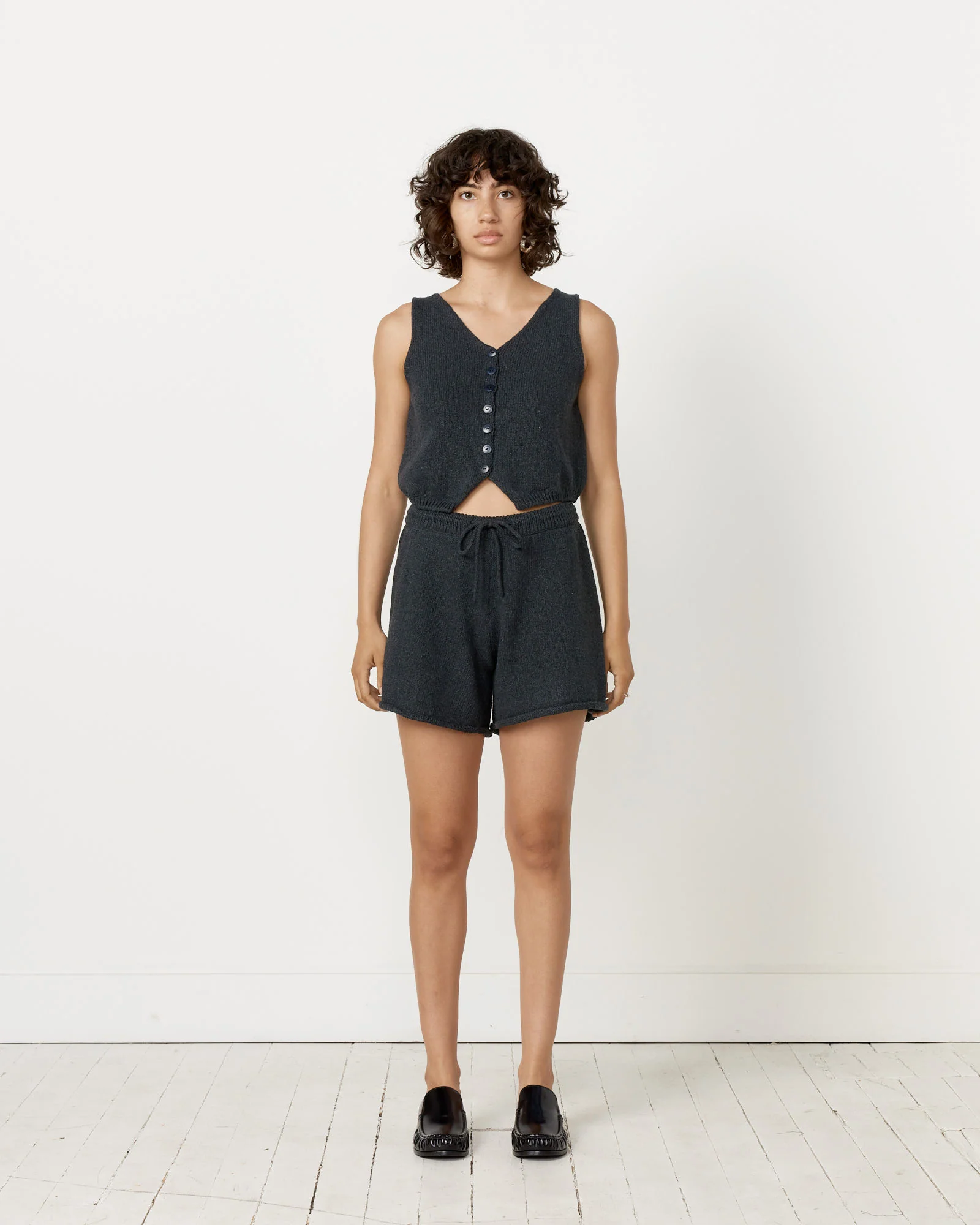 Heather Cotton Shorts in Charcoal - Image 2