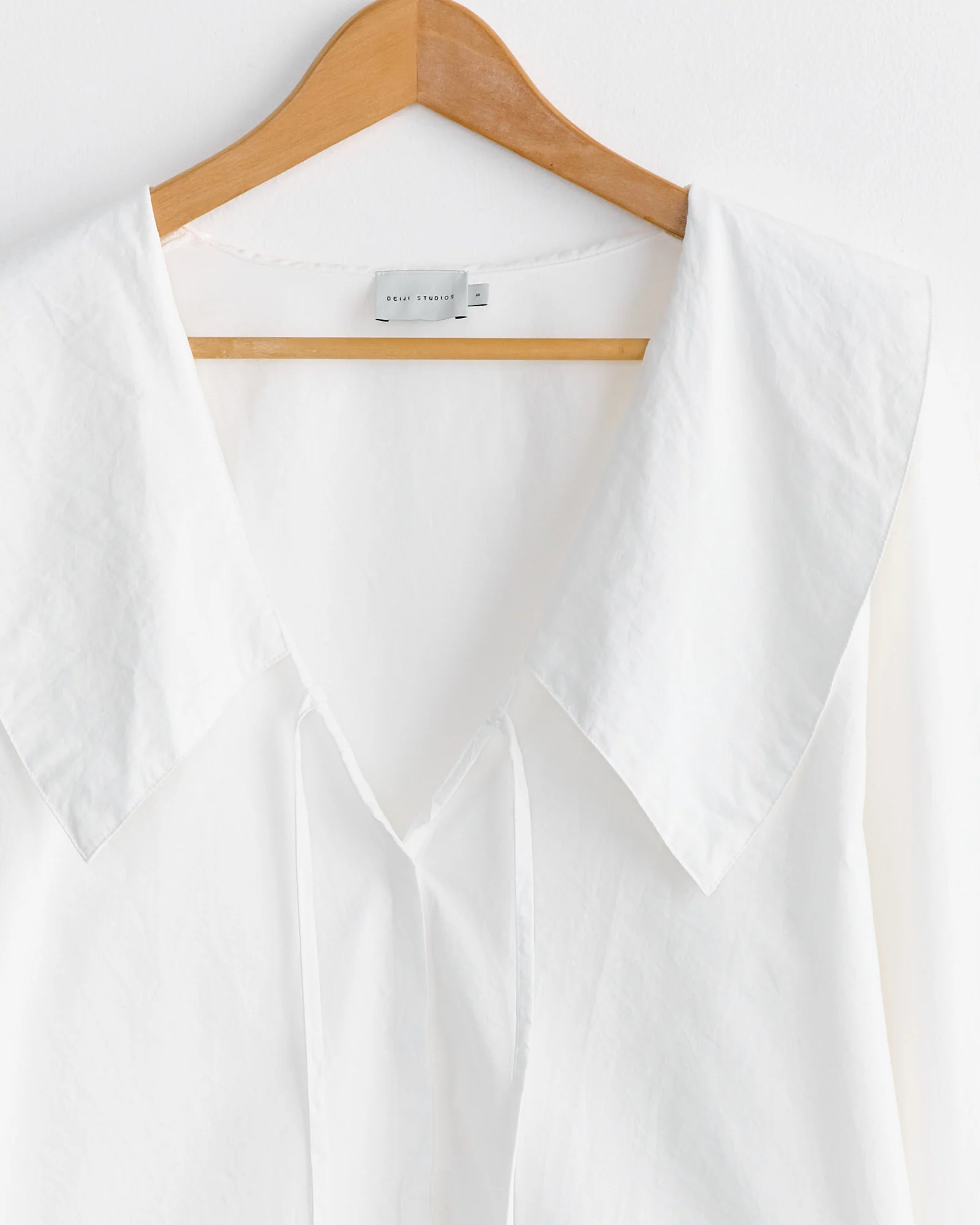 Collared Tie Shirt in White - Image 3