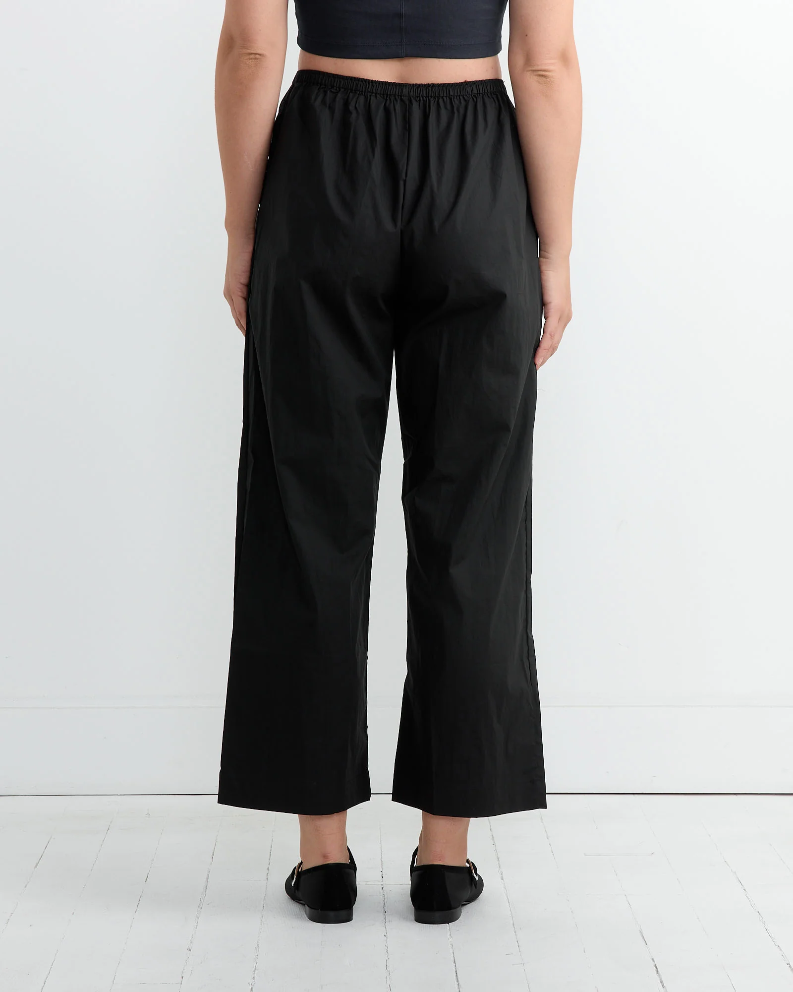 Ease Trouser in Black - Image 4