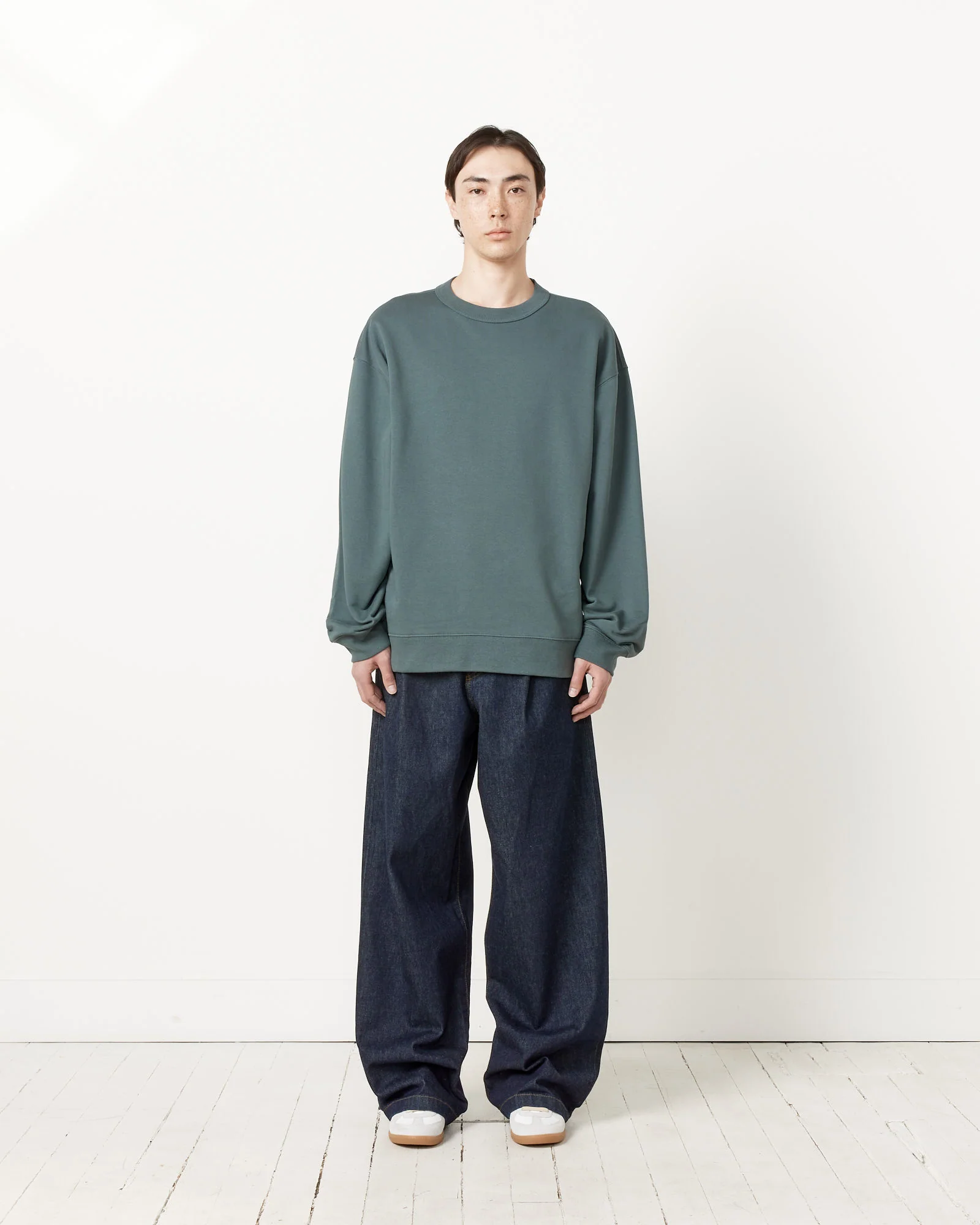 Wide Leg Pleated Jean in Indigo - Image 2