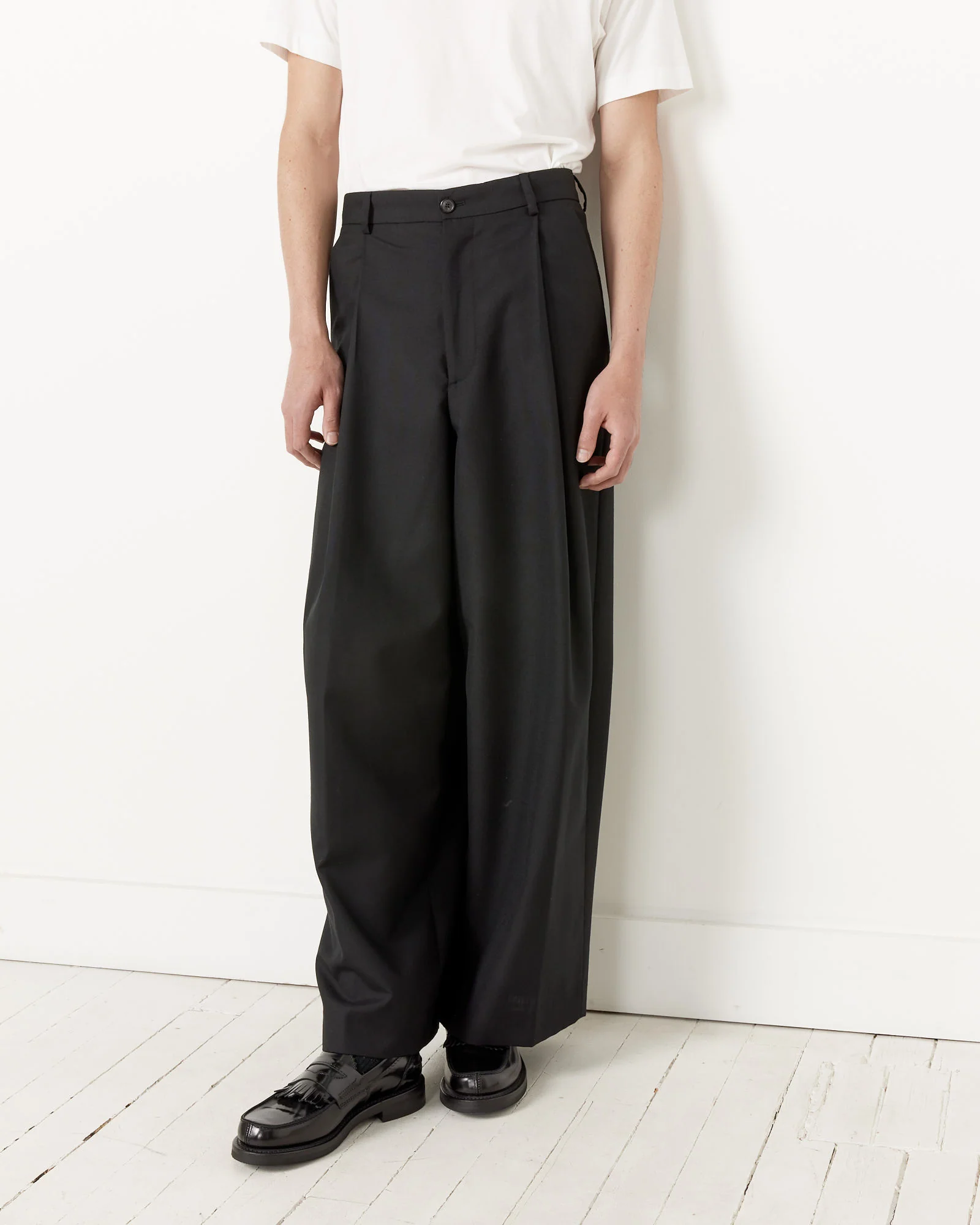 Wide Leg Tailored Pant in Black - Image 3