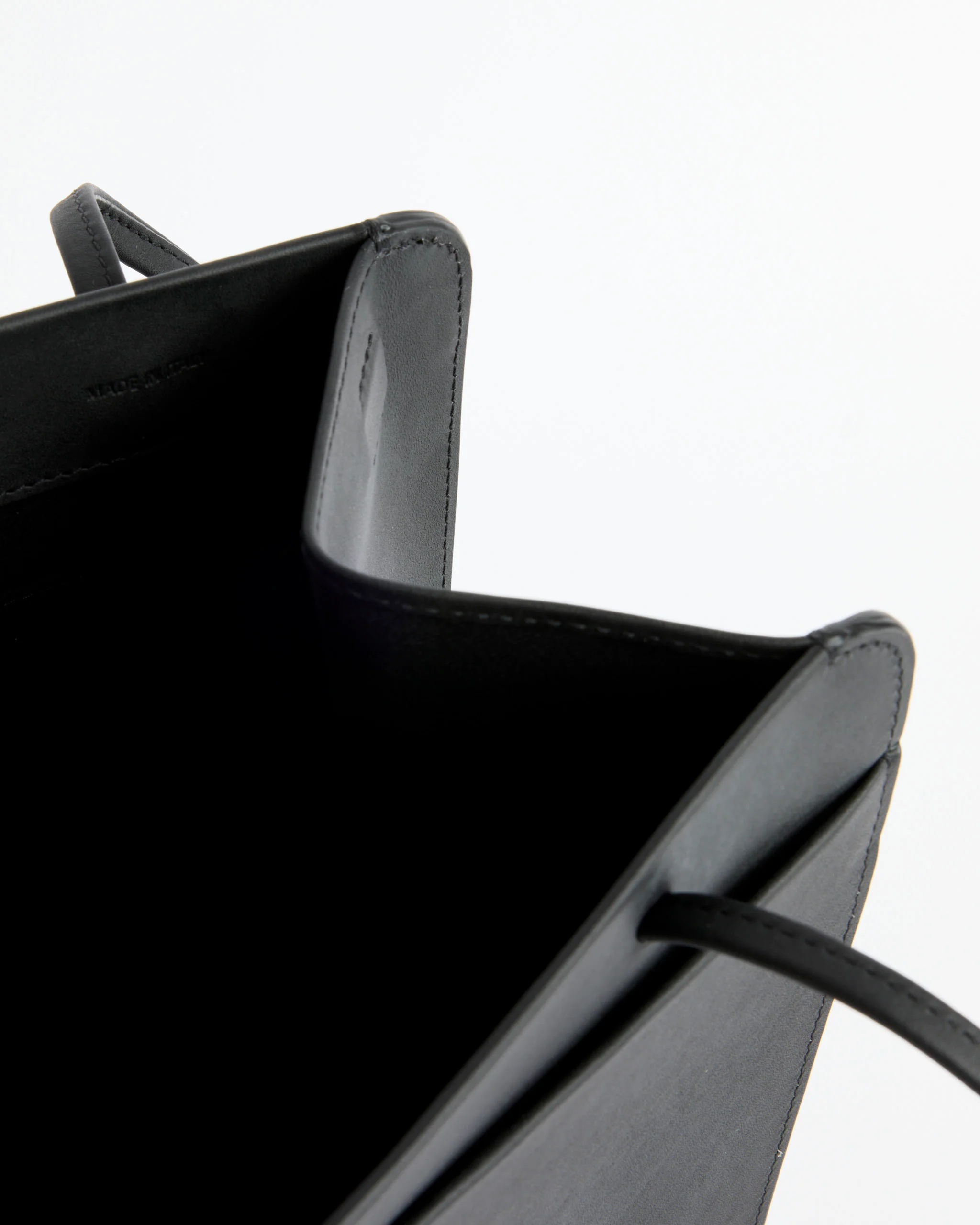 Lisse Bag in Noir - Image 4