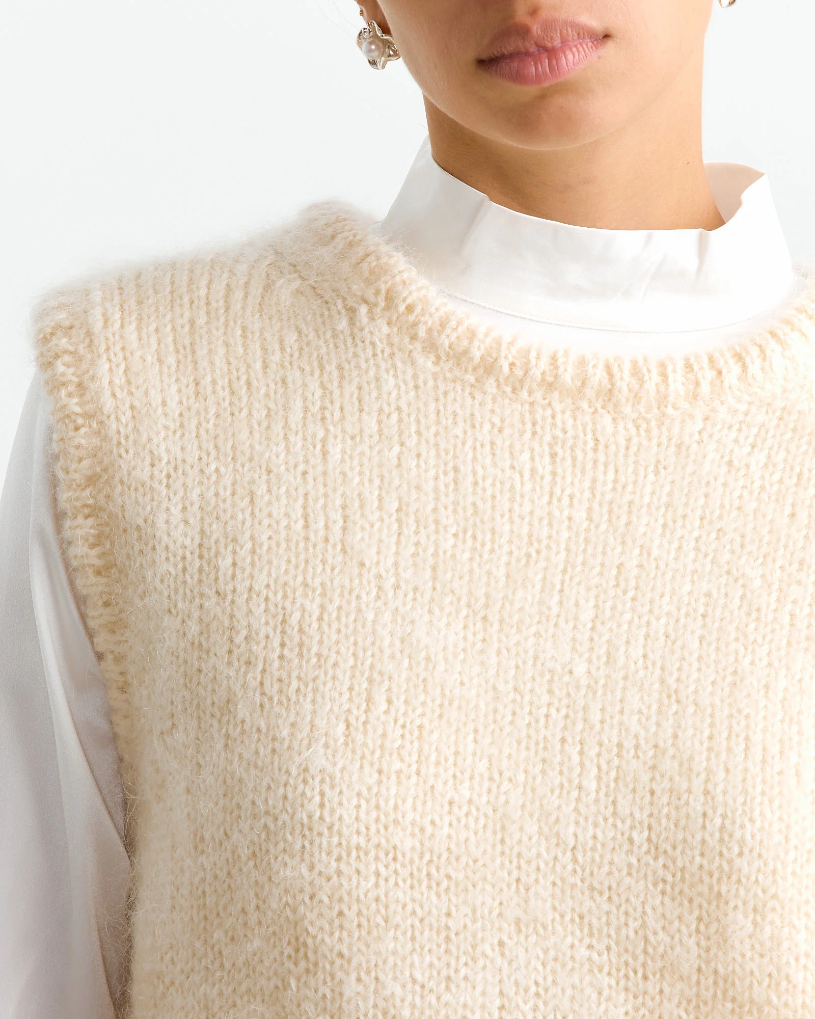 Billy Vest in Ivory - Image 3