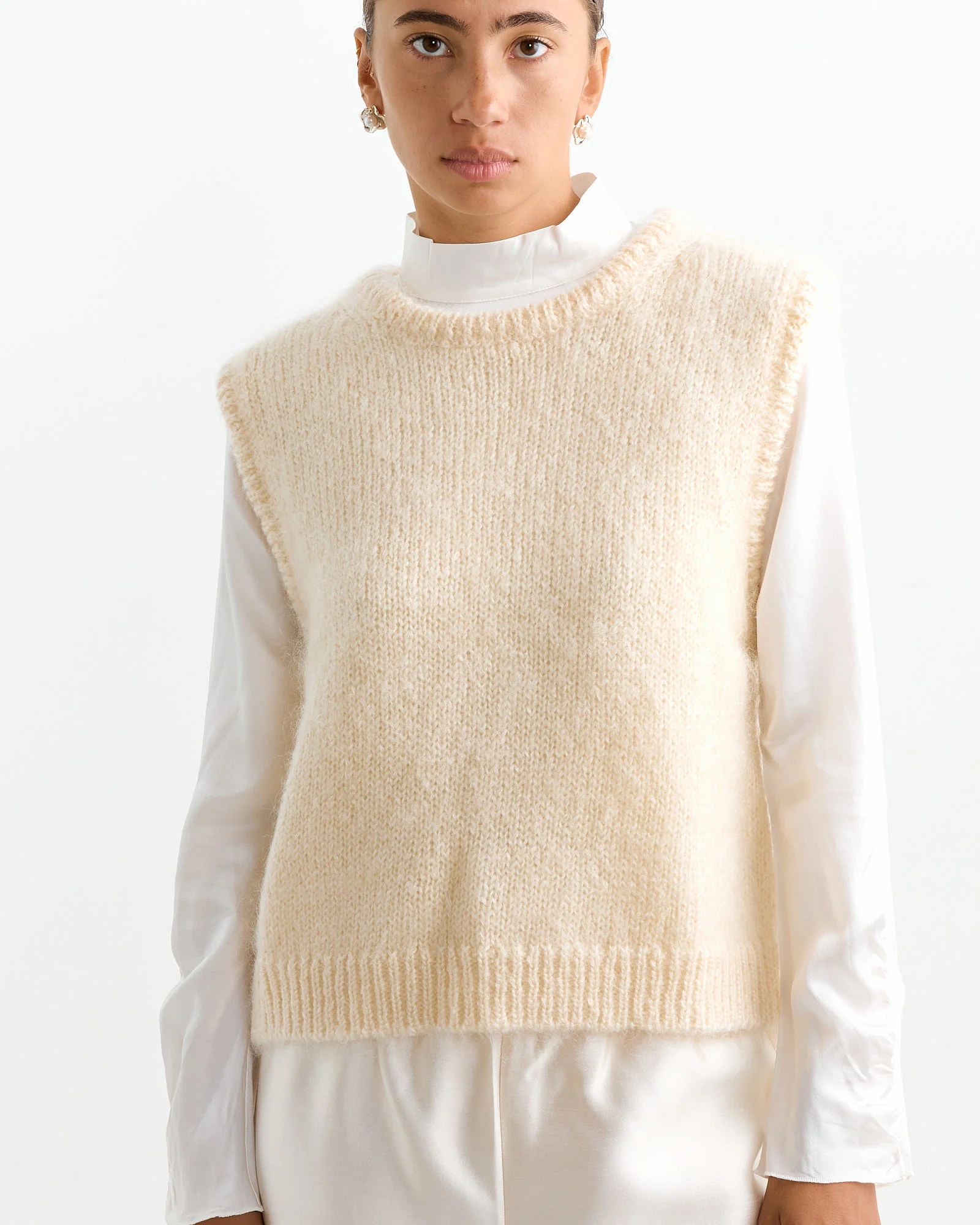 Billy Vest in Ivory - Image 4