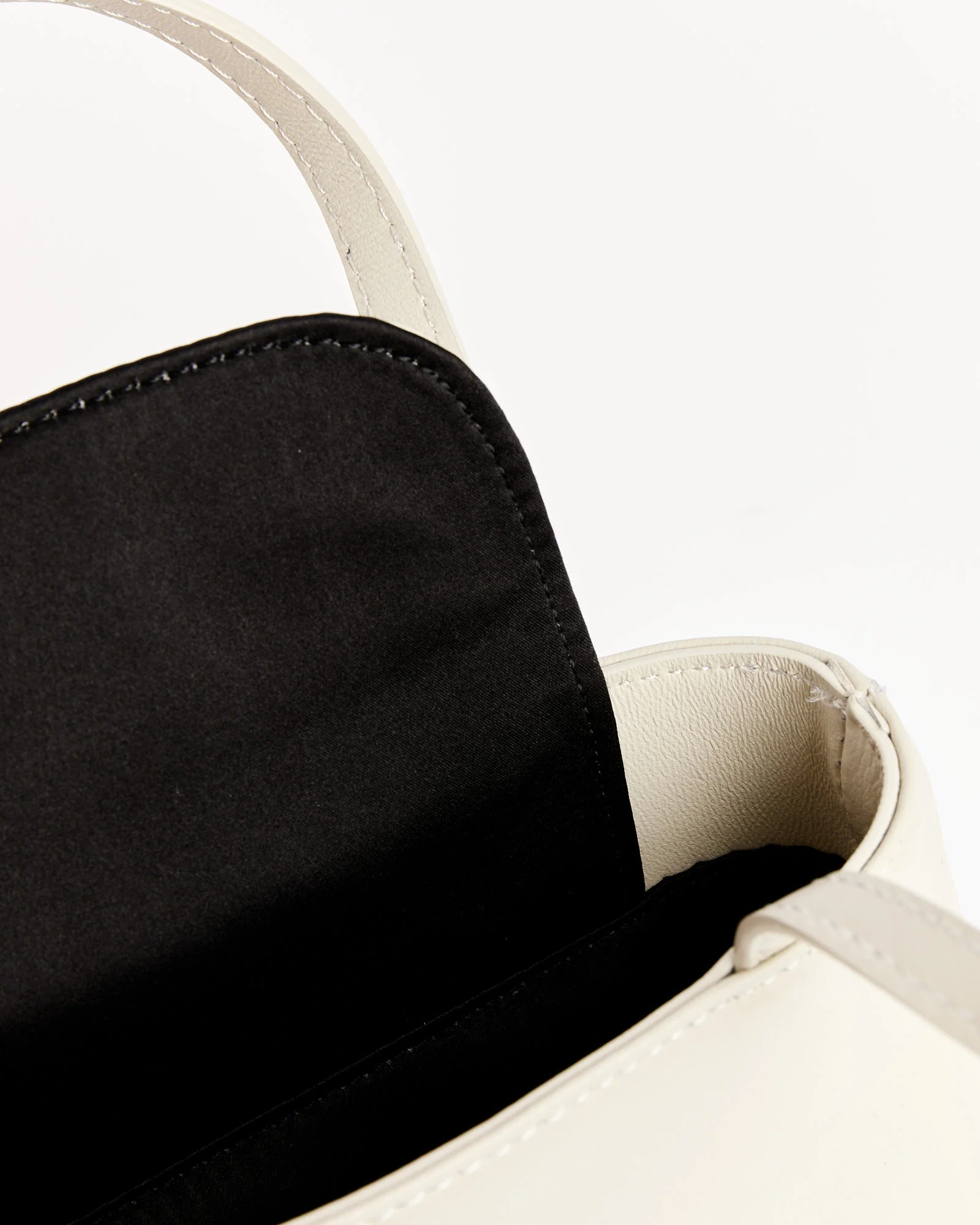 Little Leather Bag - Image 5
