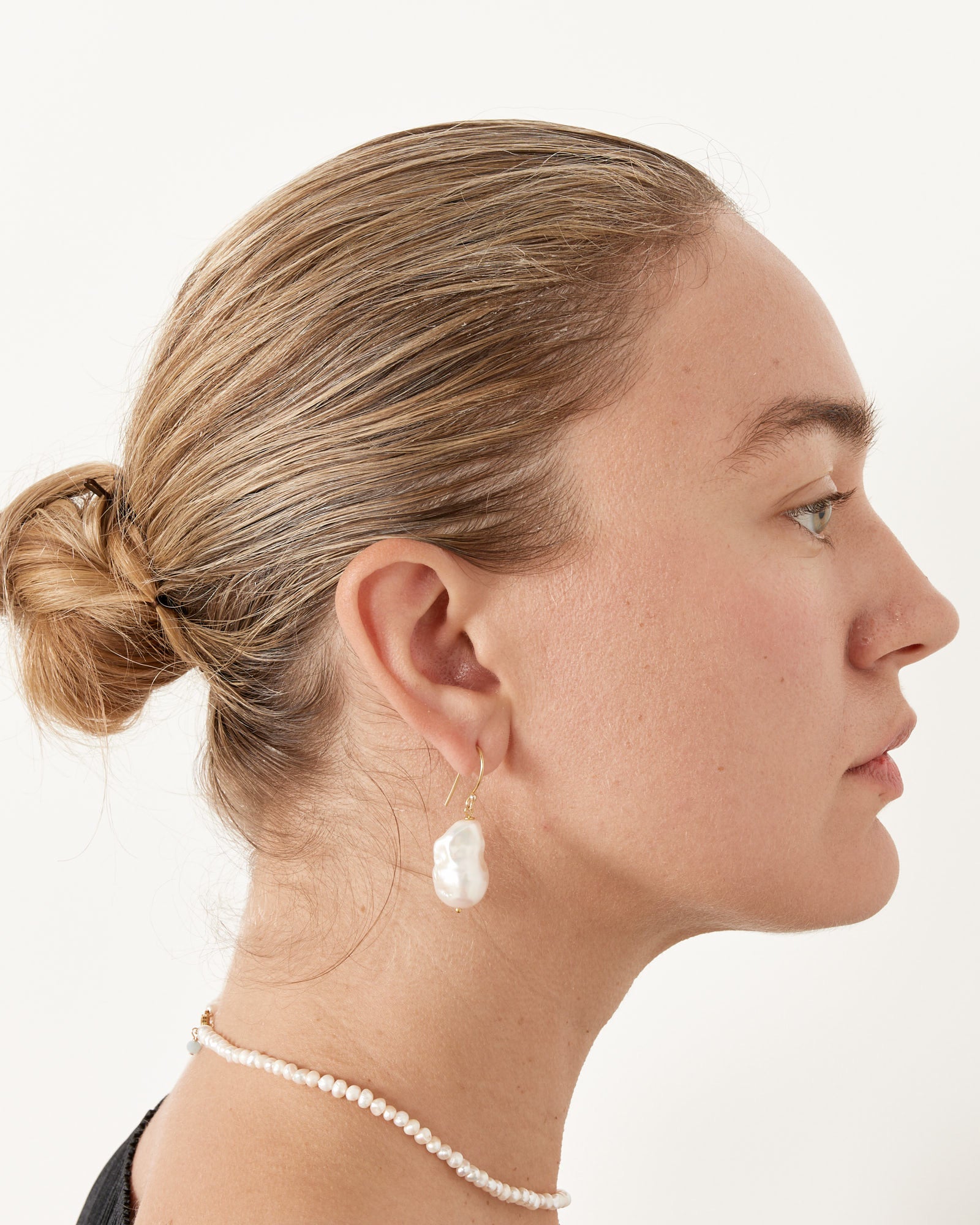 Luna Earrings in Pearl - Image 2