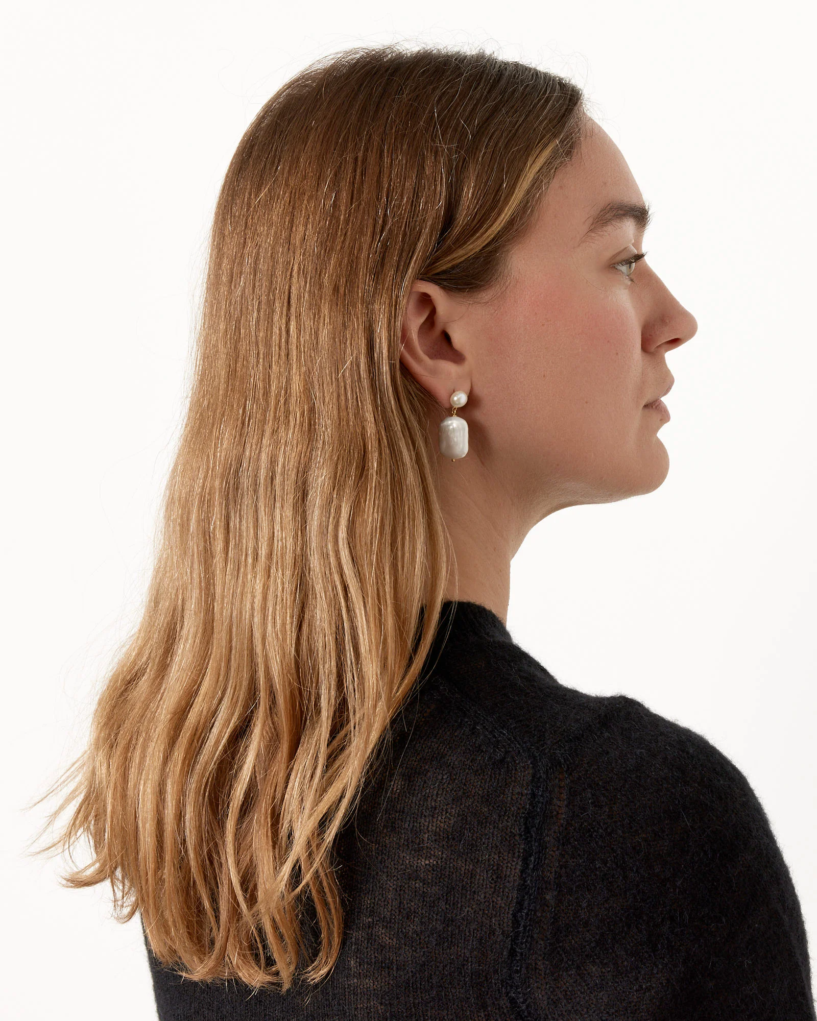 Sybil Earrings in Ivory/Gold - Image 4