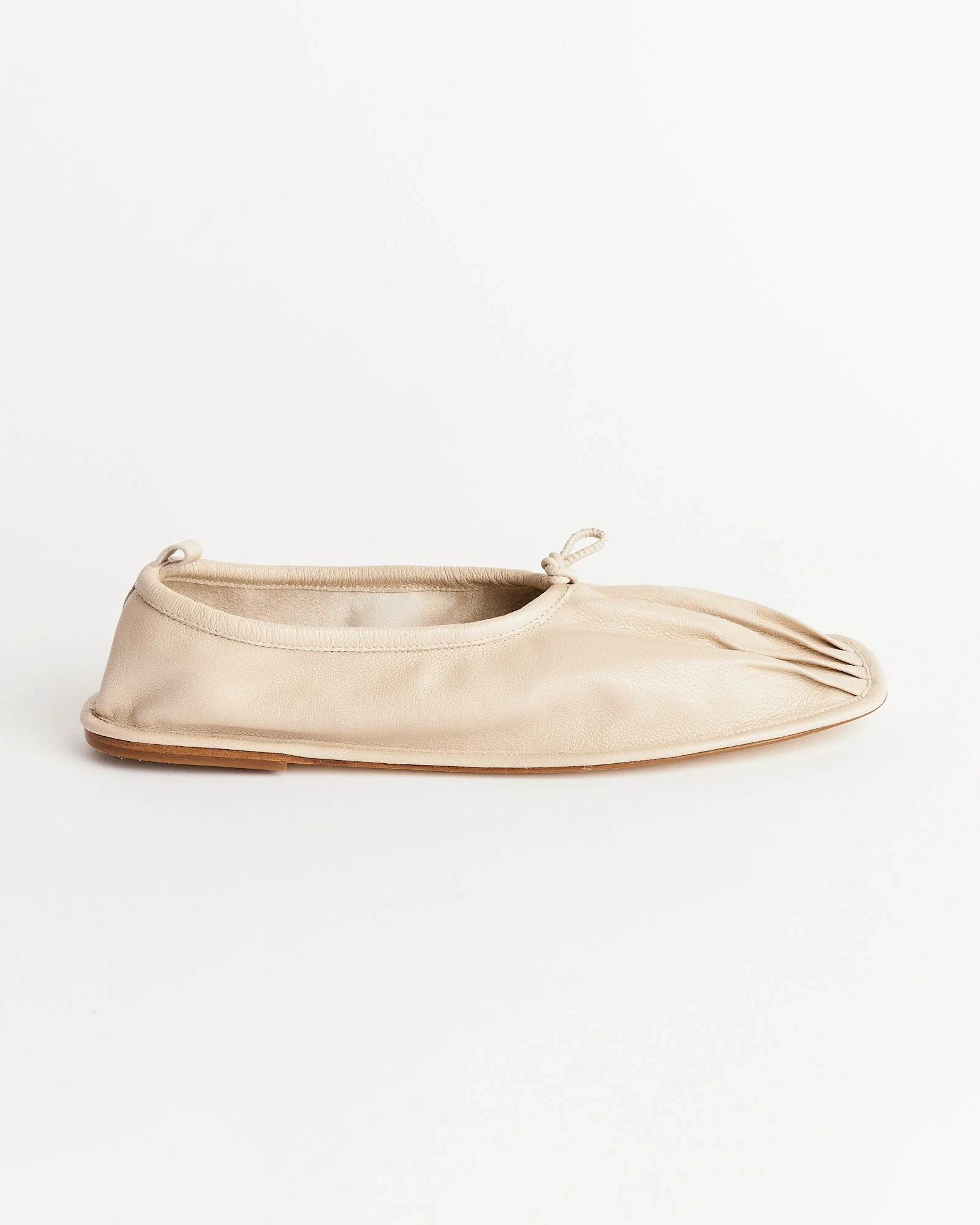 Puntera Supple Shiny Flat in Cream