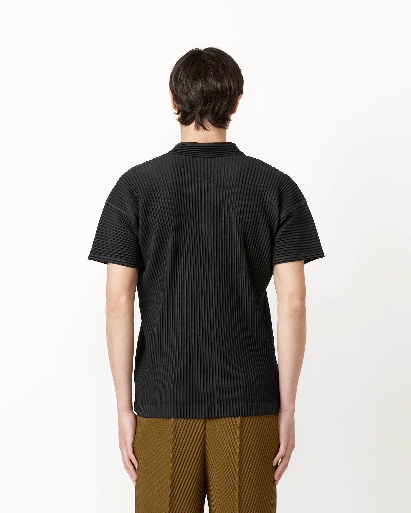 Basics Polo in Black - Image 6