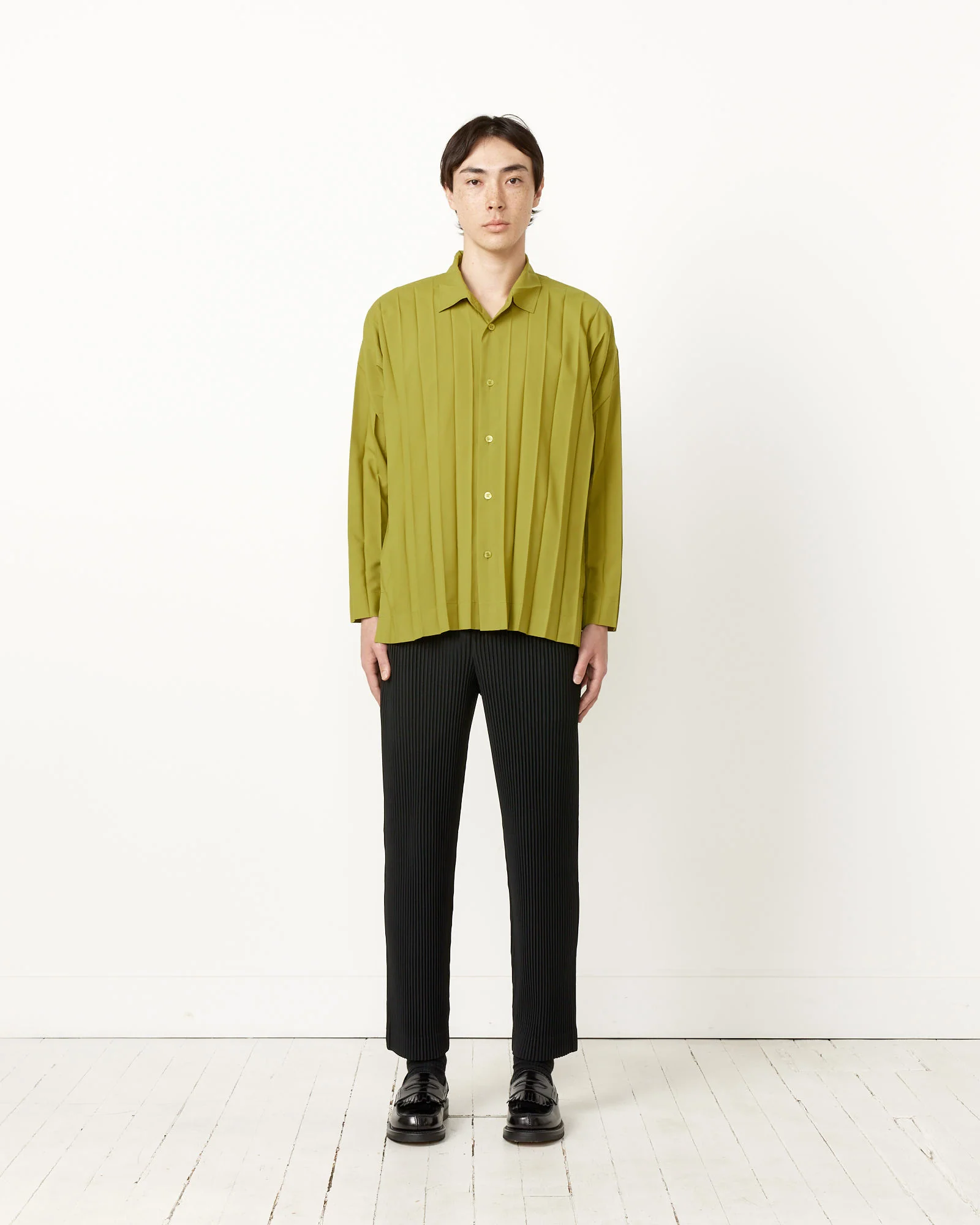 Edge Shirt in Green - Image 2