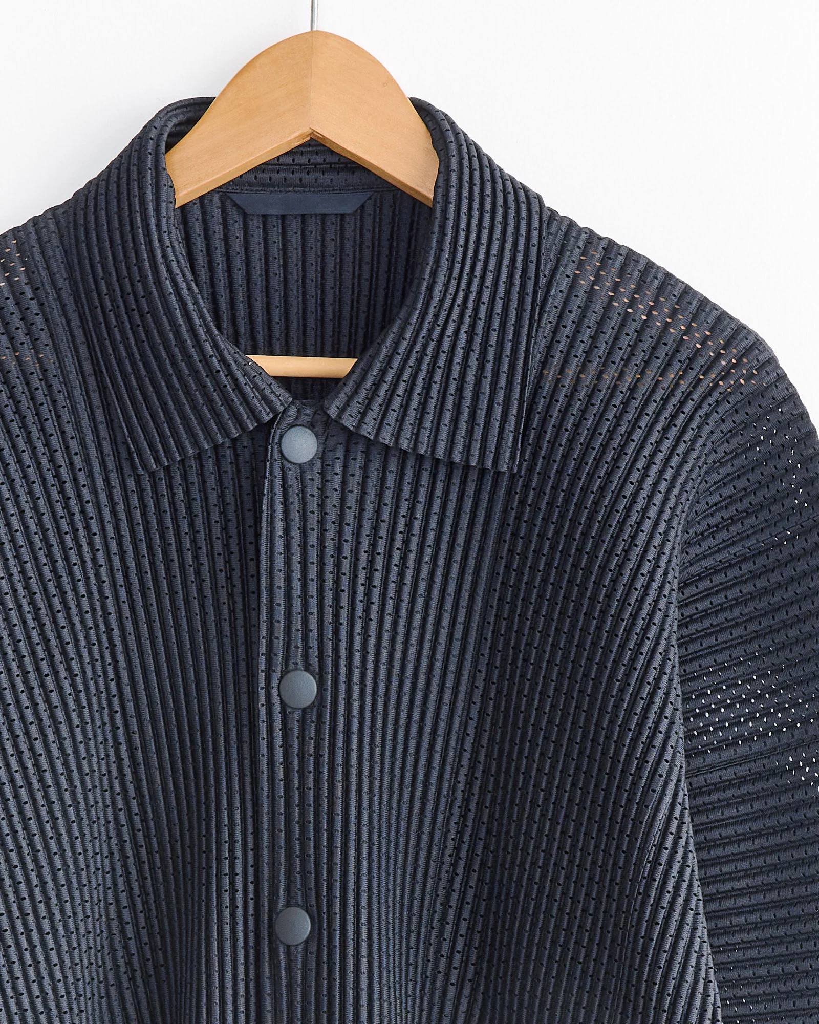 Outer Mesh Jacket in Black - Image 2