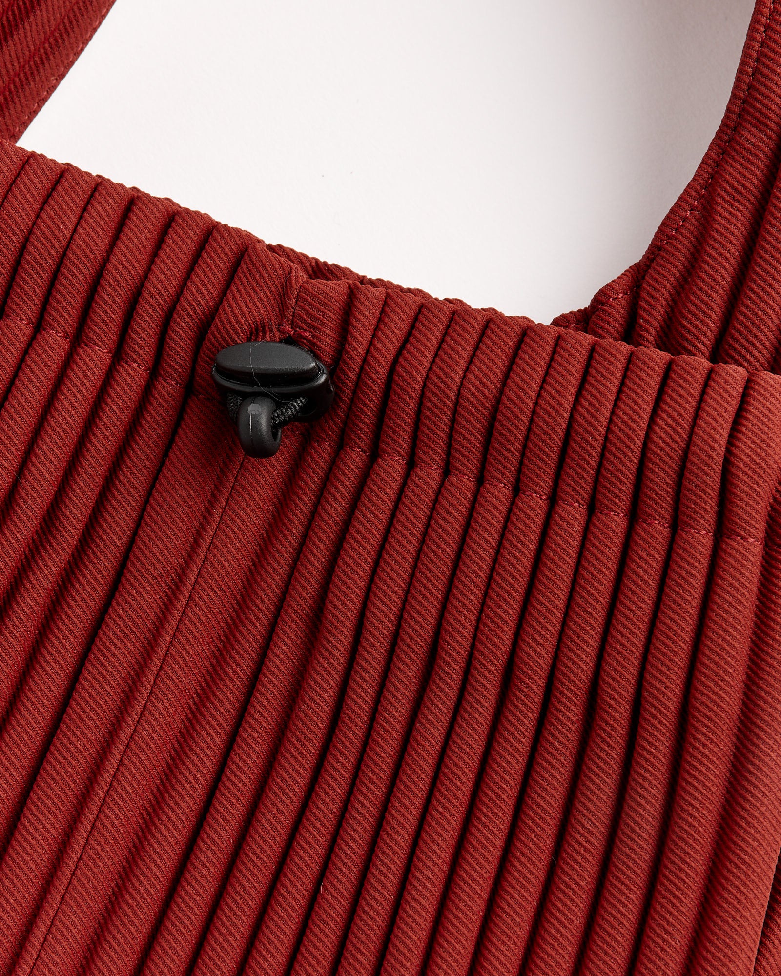 Pocket Bag in Crimson Red - Image 2