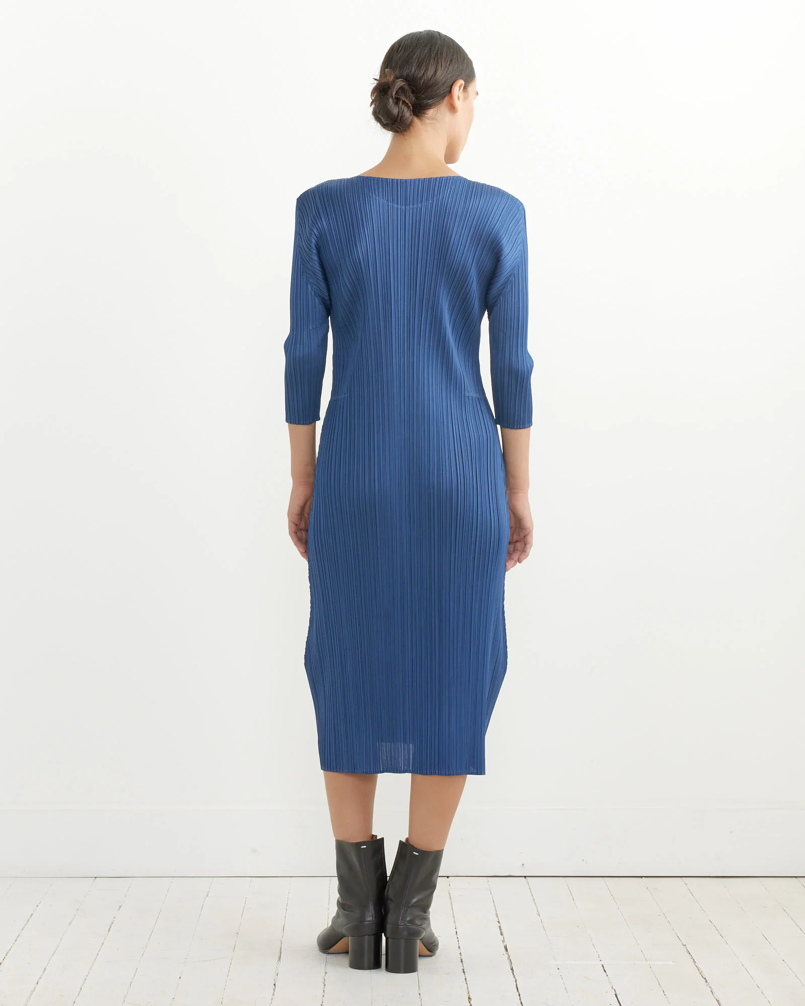 MC June Dress in Dark Blue - Image 3