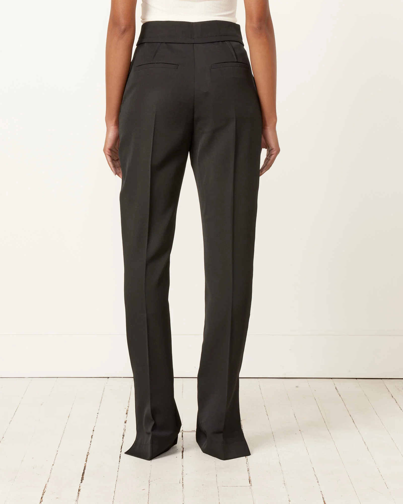 Le Pantalon Tibau Trouser in Black - Image 4