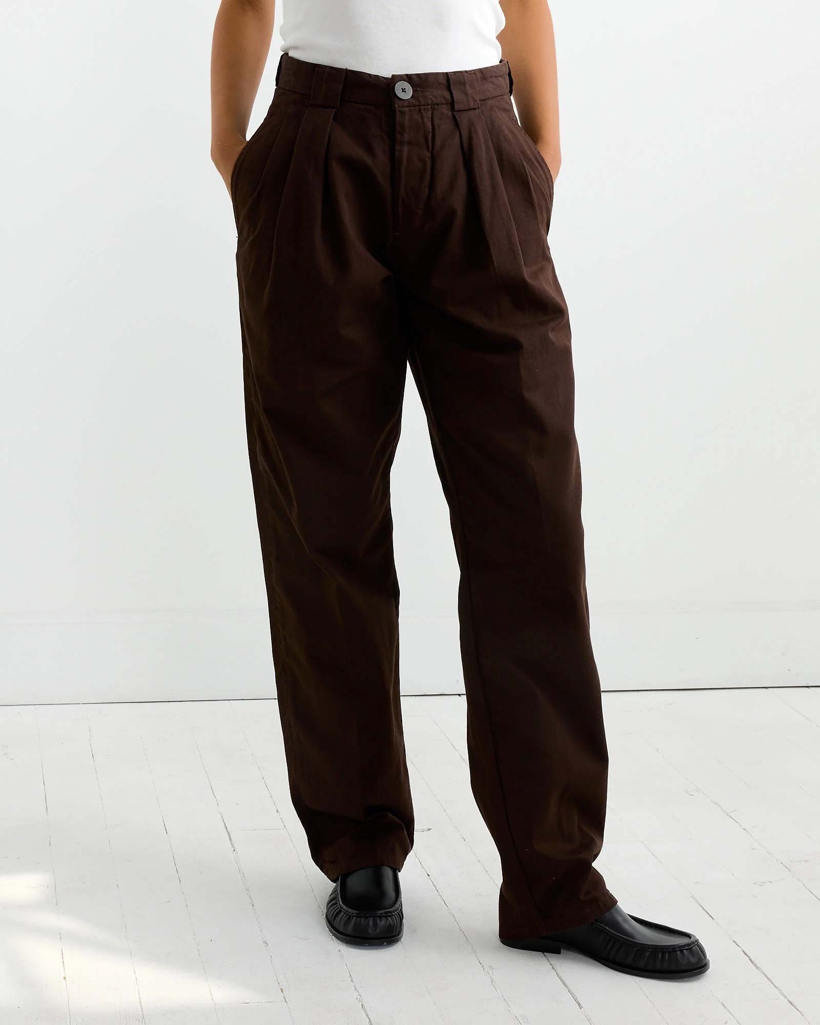 The Trousers in Raisin - Image 3