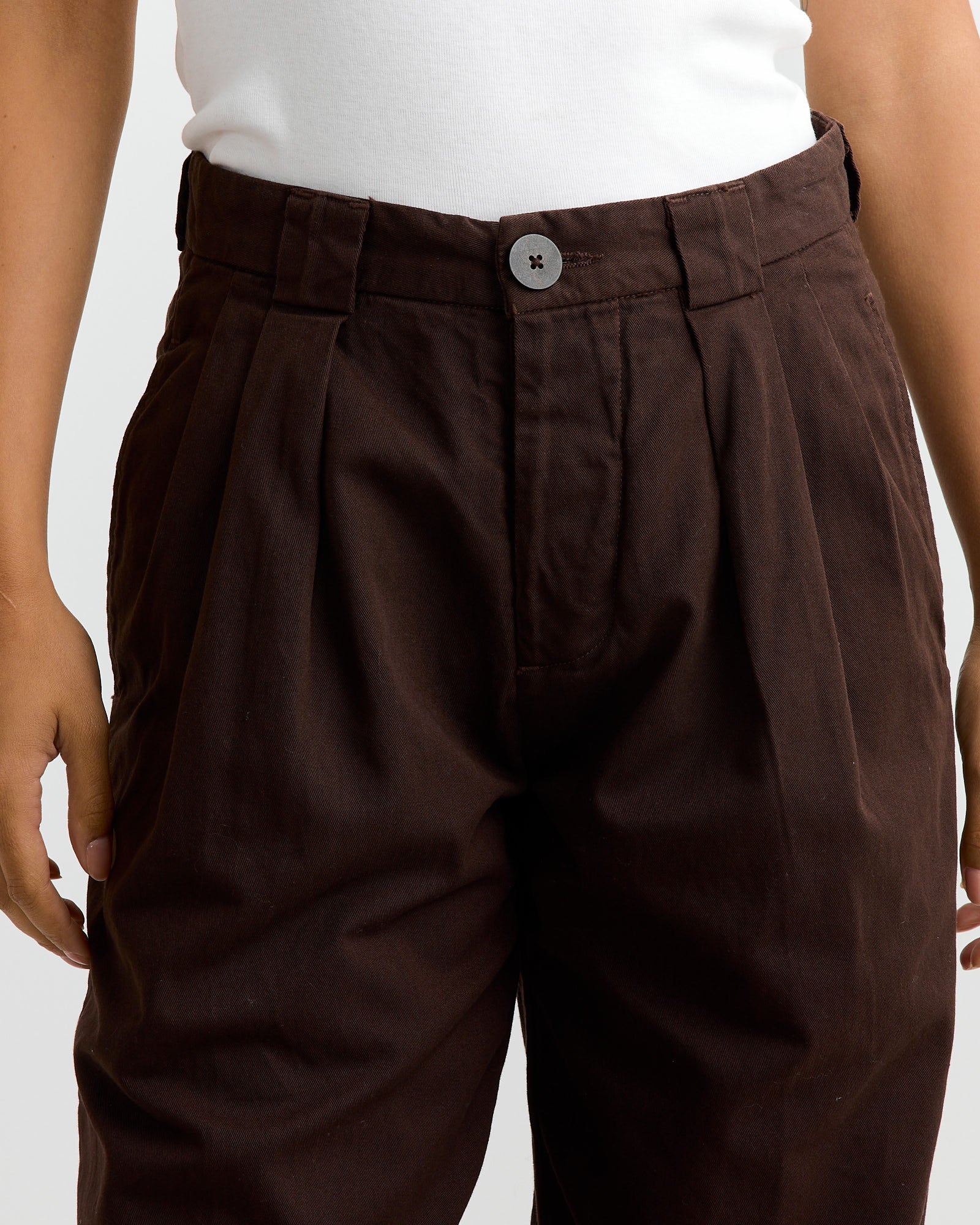 The Trousers in Raisin - Image 4