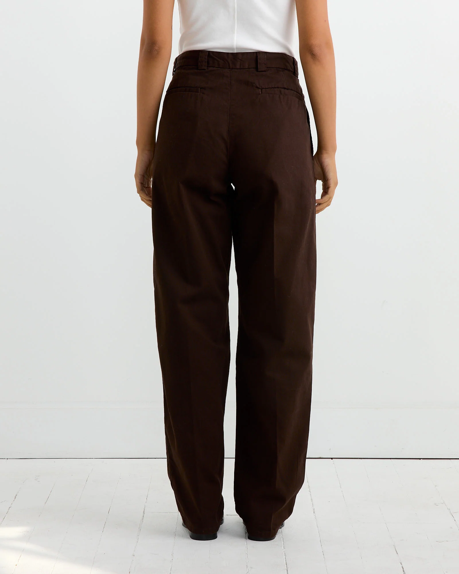 The Trousers in Raisin - Image 5