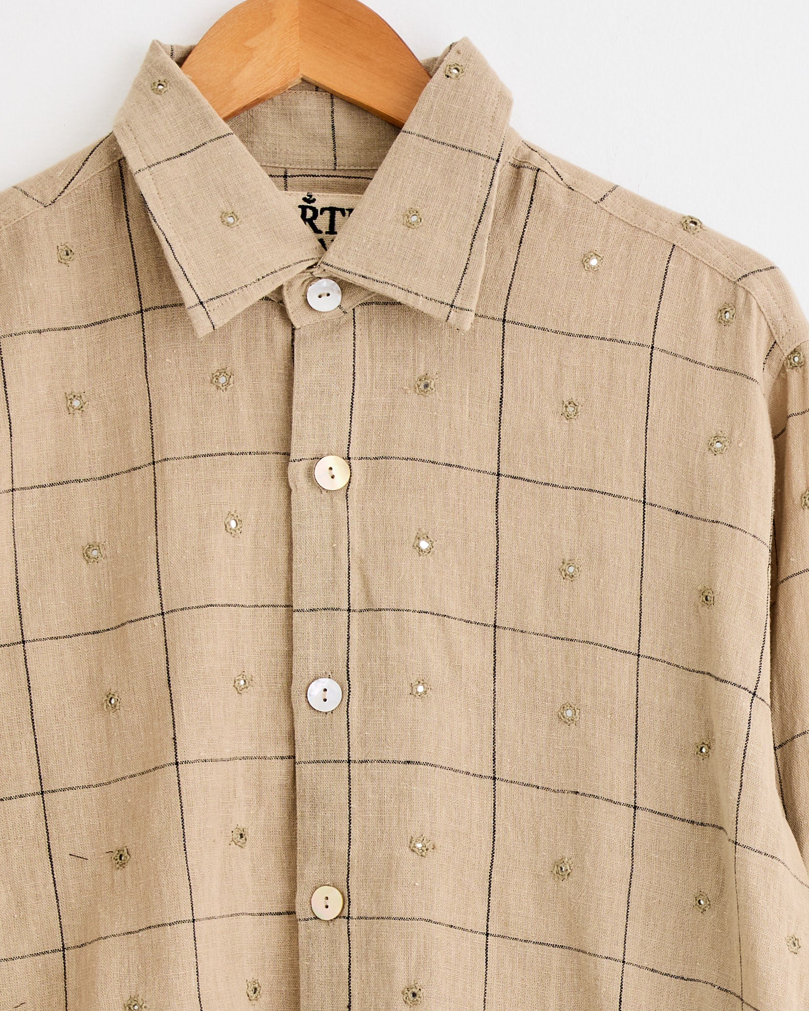 Hand Embroidered Mirror Box Shirt in Beige/Indigo - Image 2