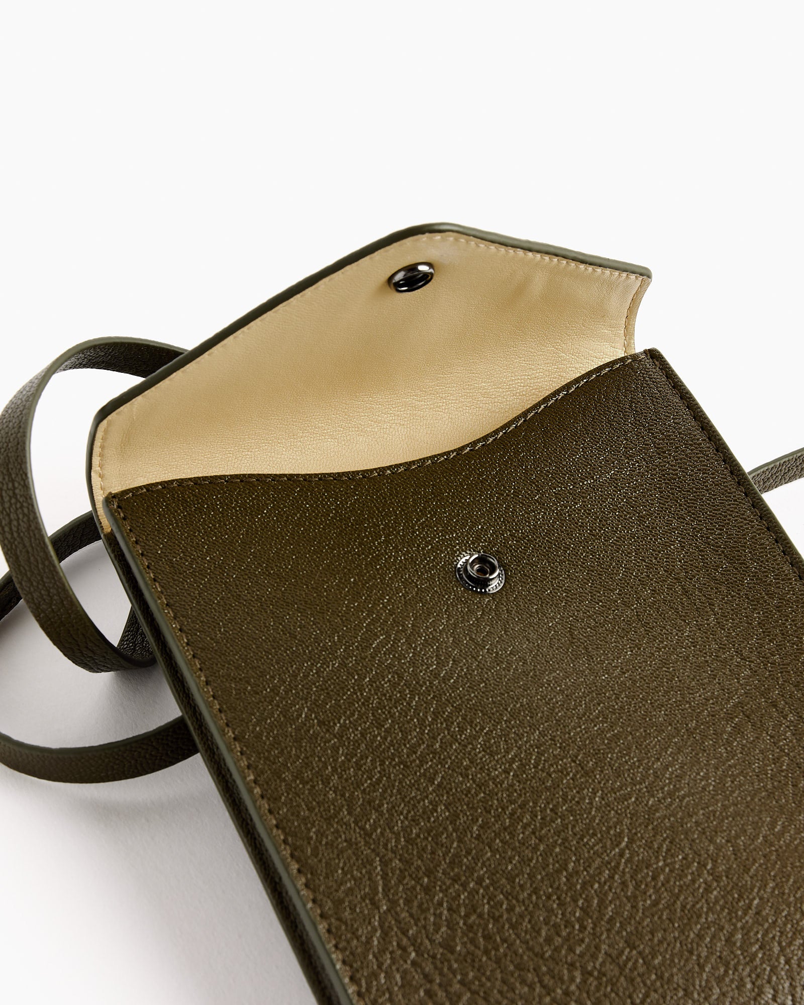 Enveloppe With Strap in Pesto - Image 2