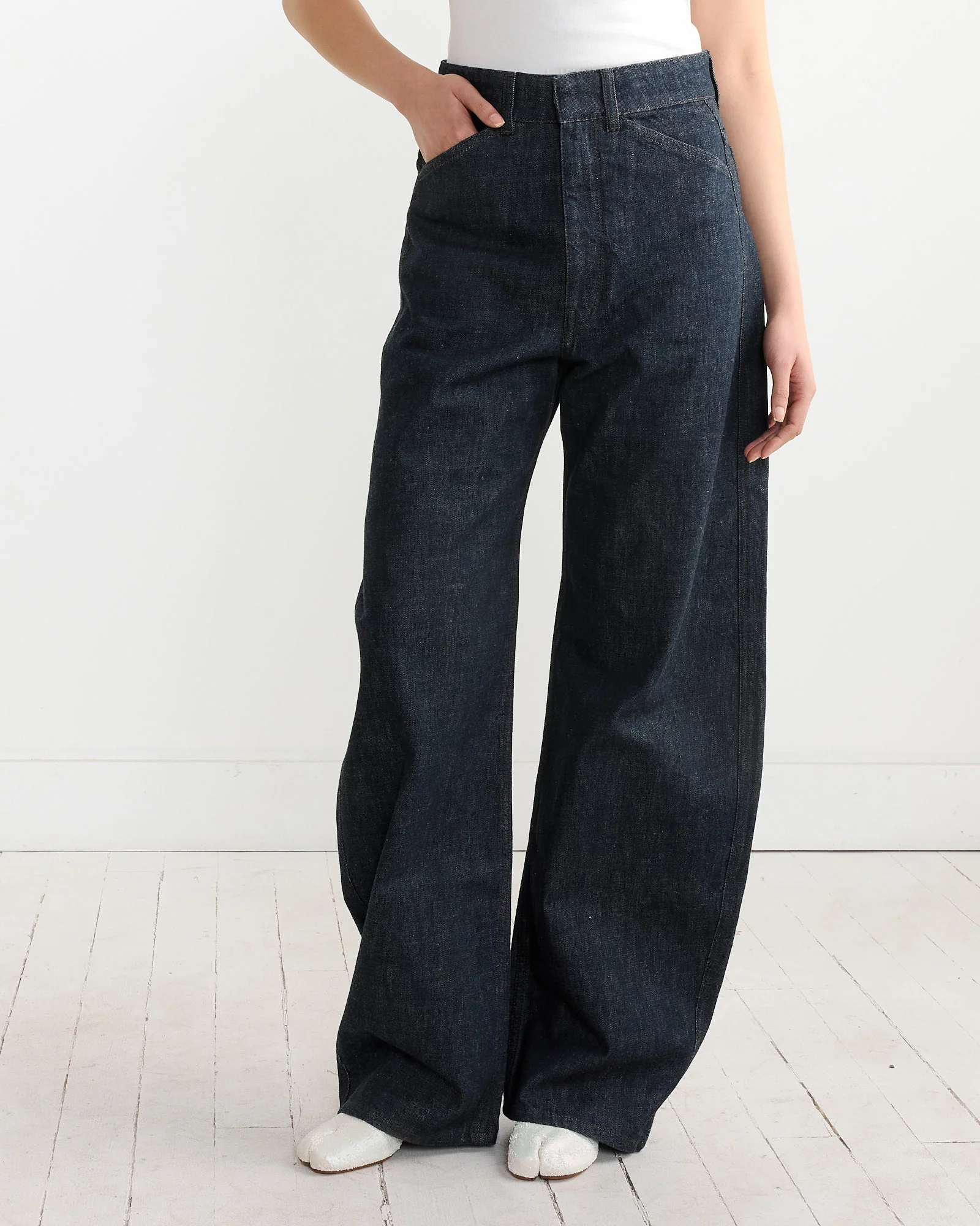 High Waisted Curved Pant in Denim Indigo - Image 4