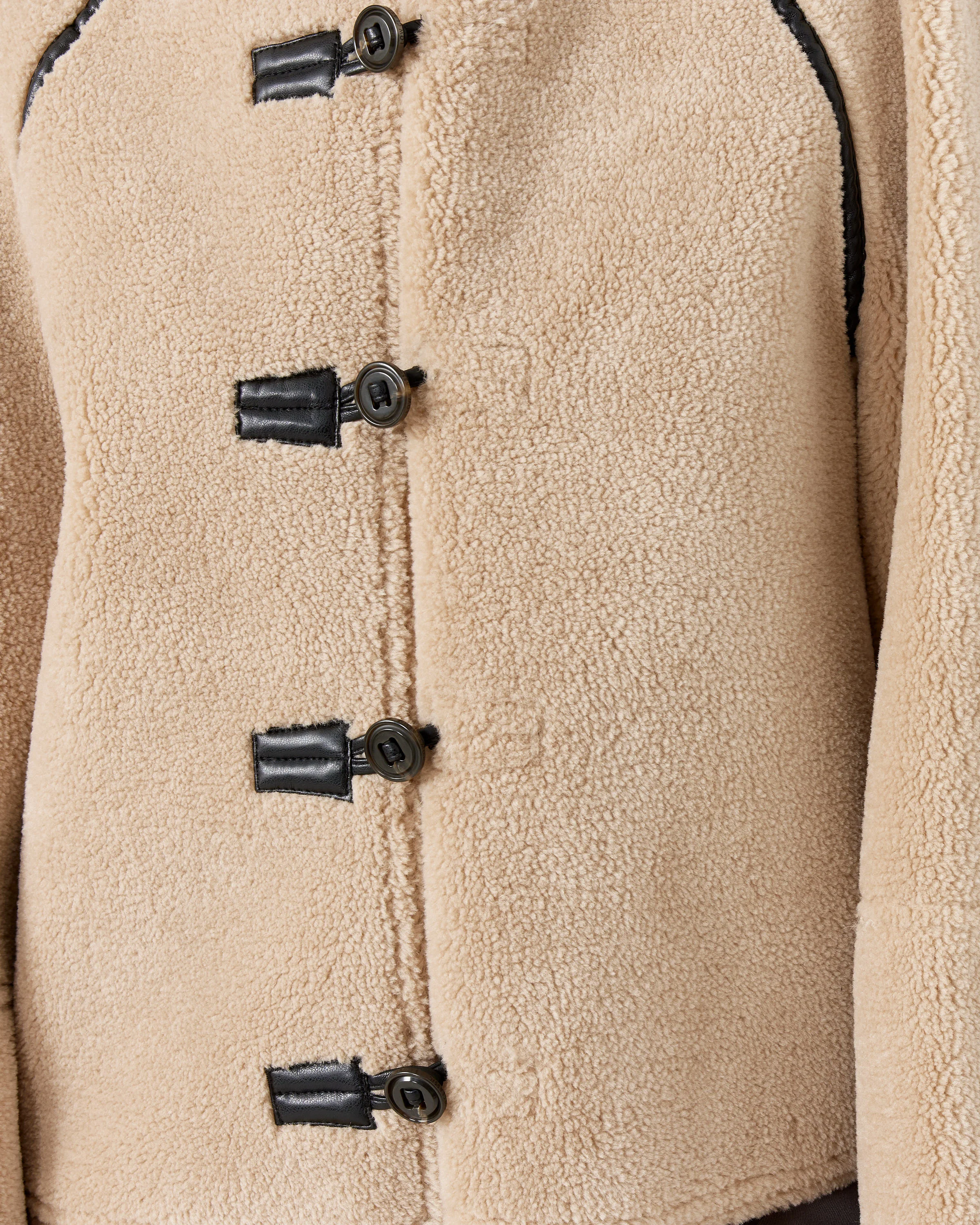 Short Shearling Reversible Coat - Image 5